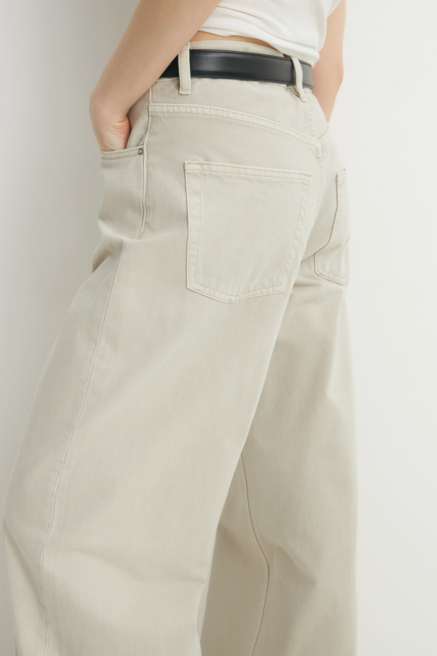 LIGHT GREY