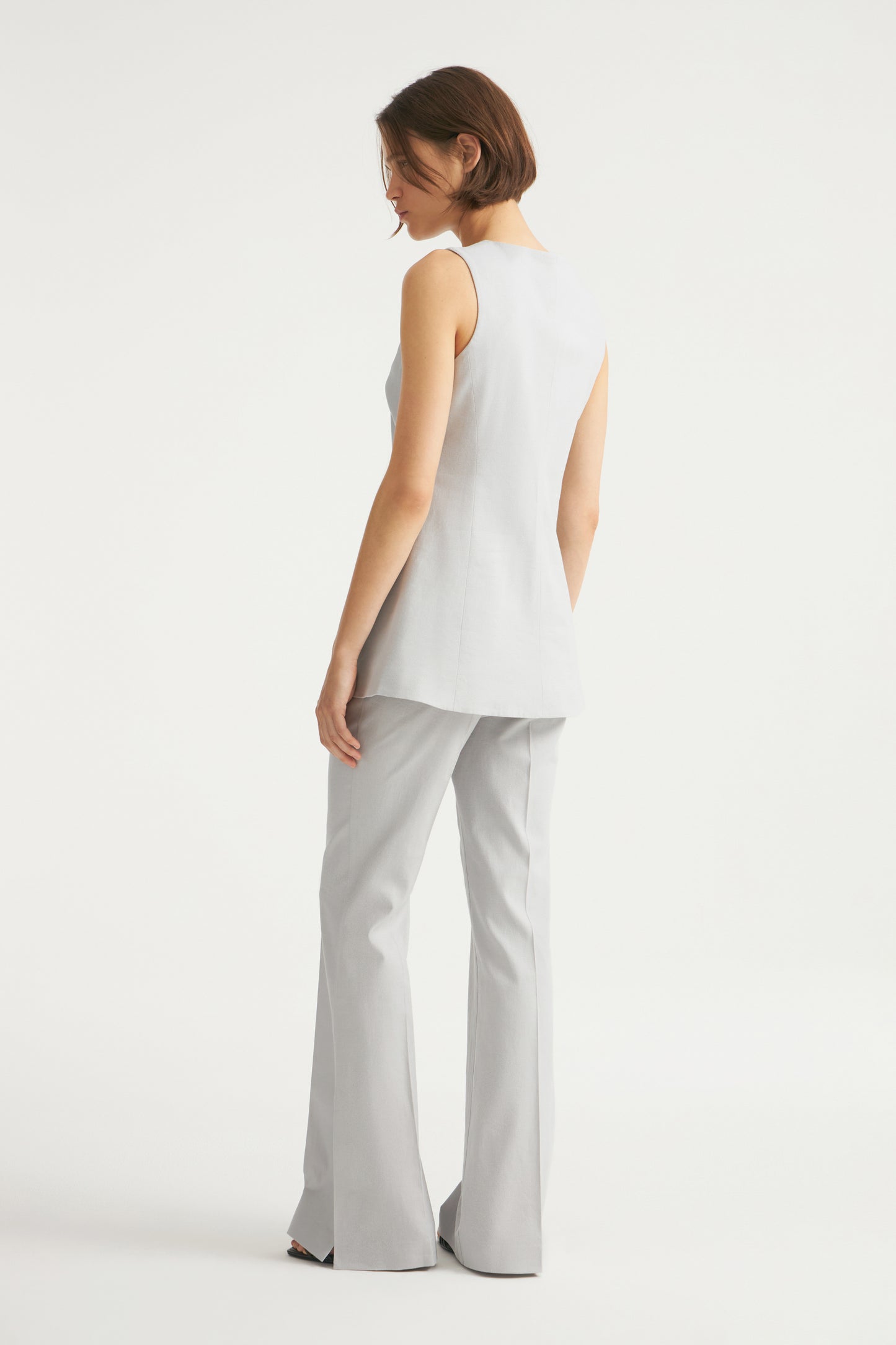 LIGHT GREY