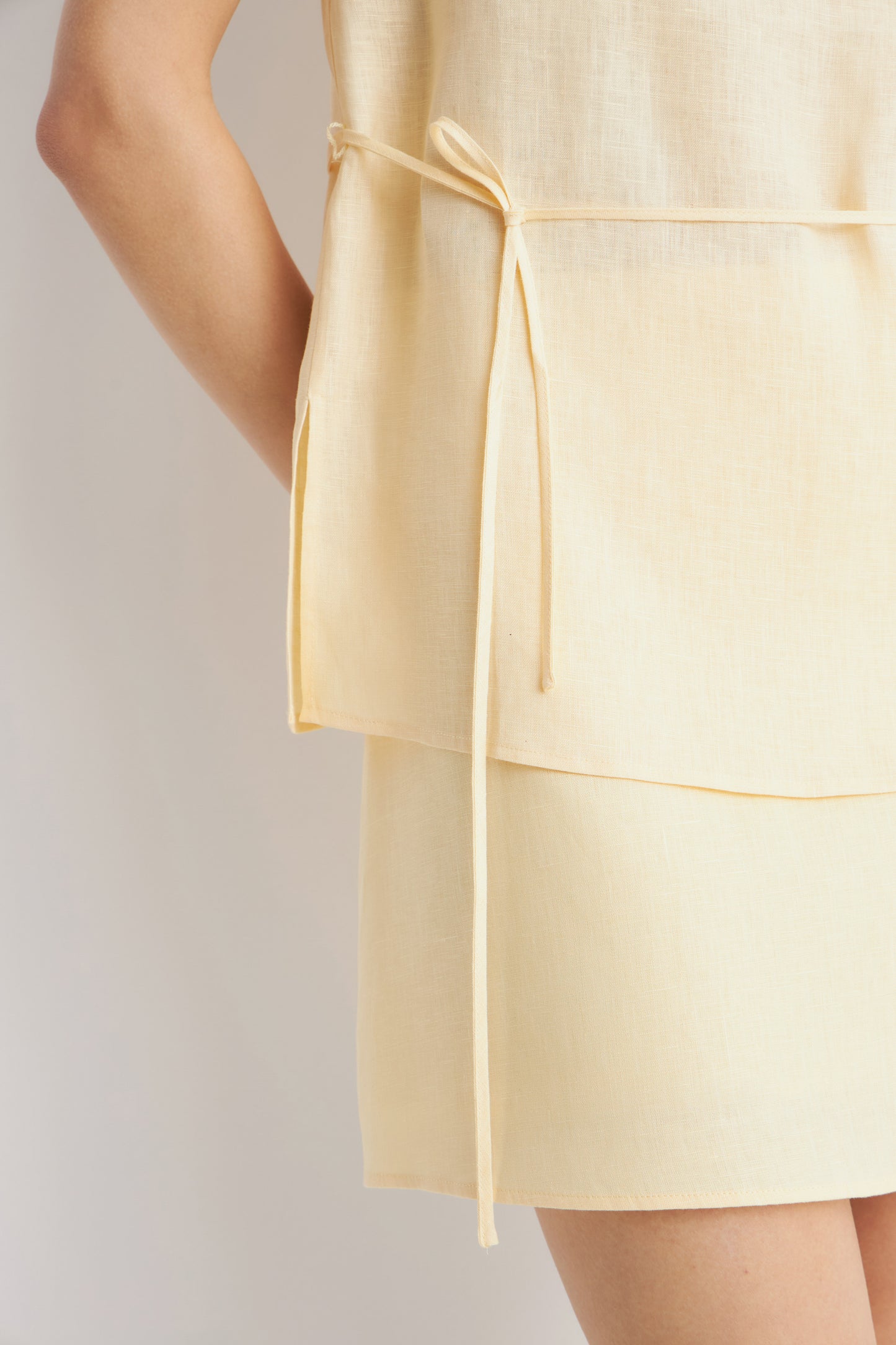 LIGHT YELLOW