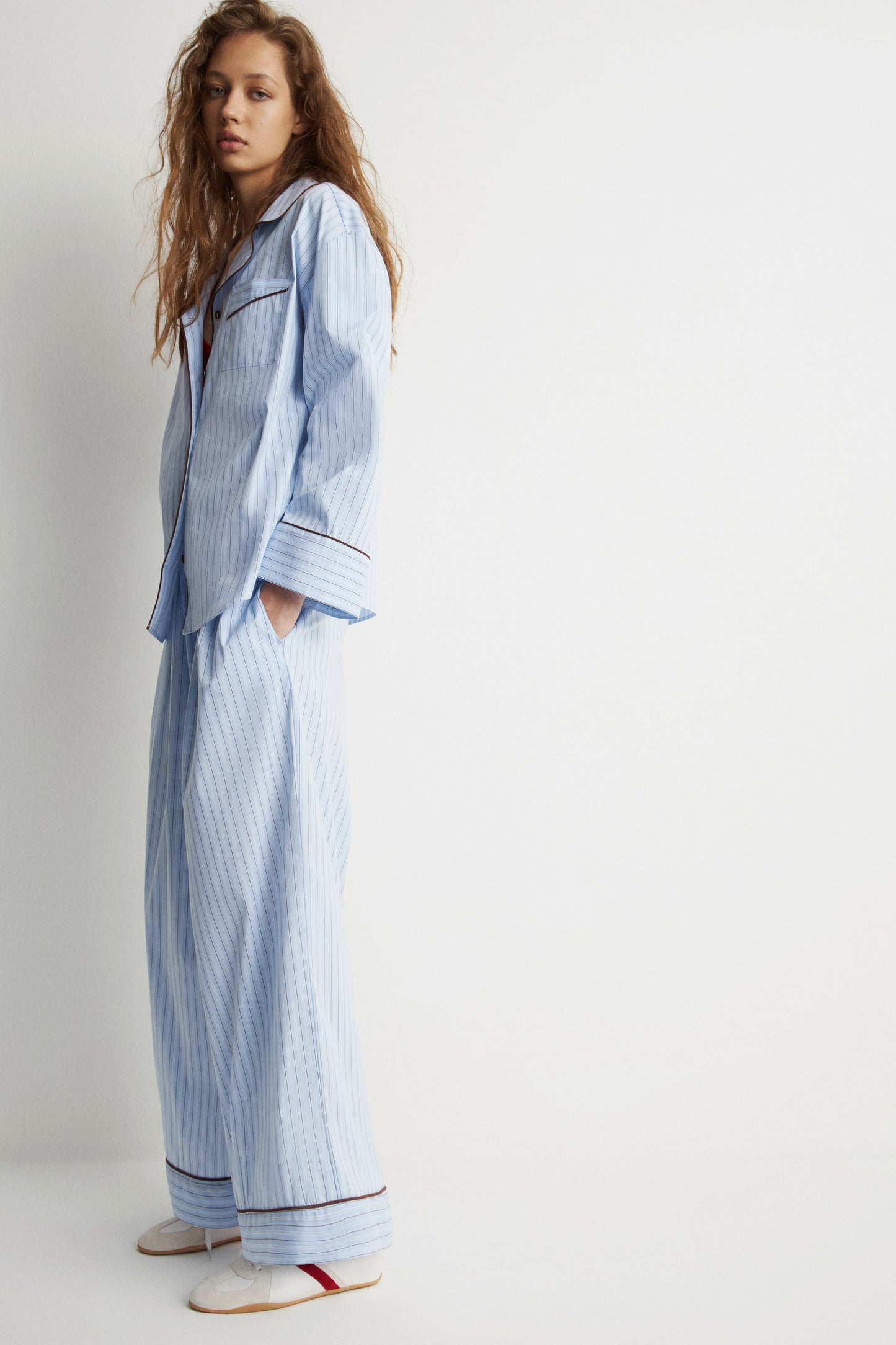 BLUE/WHITE