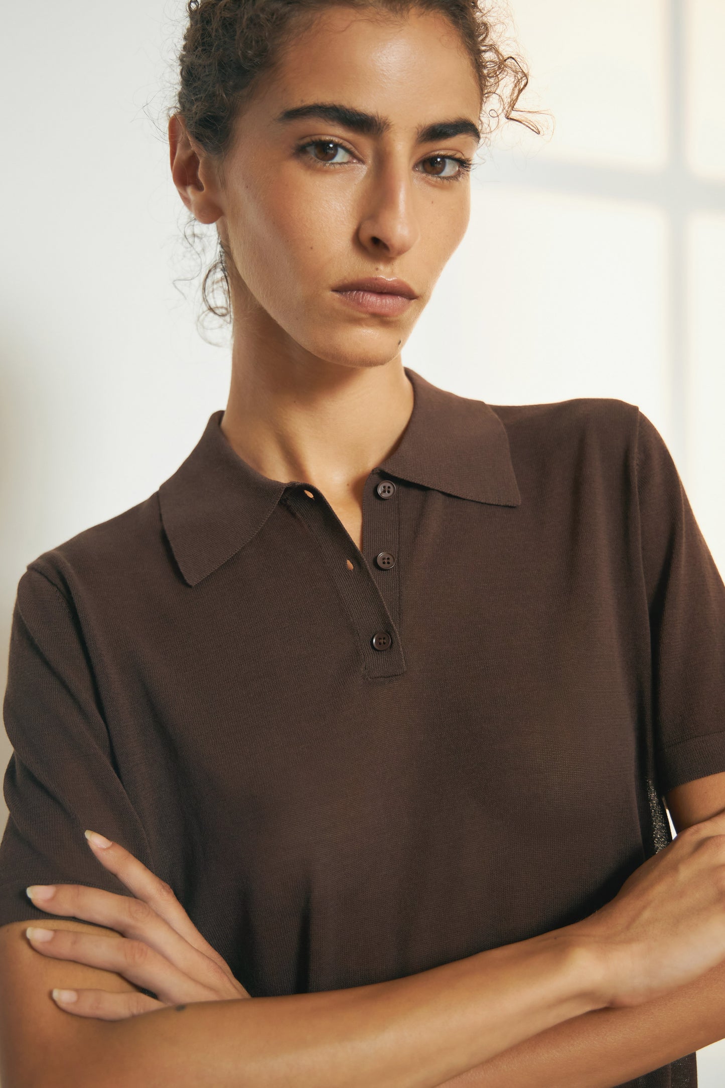 DARK BROWN