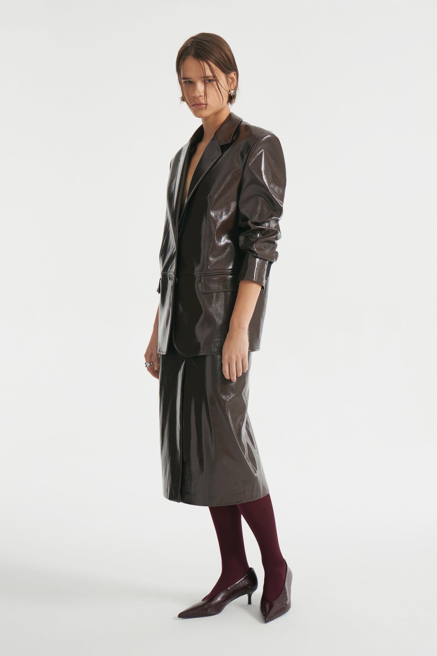 DARK BROWN