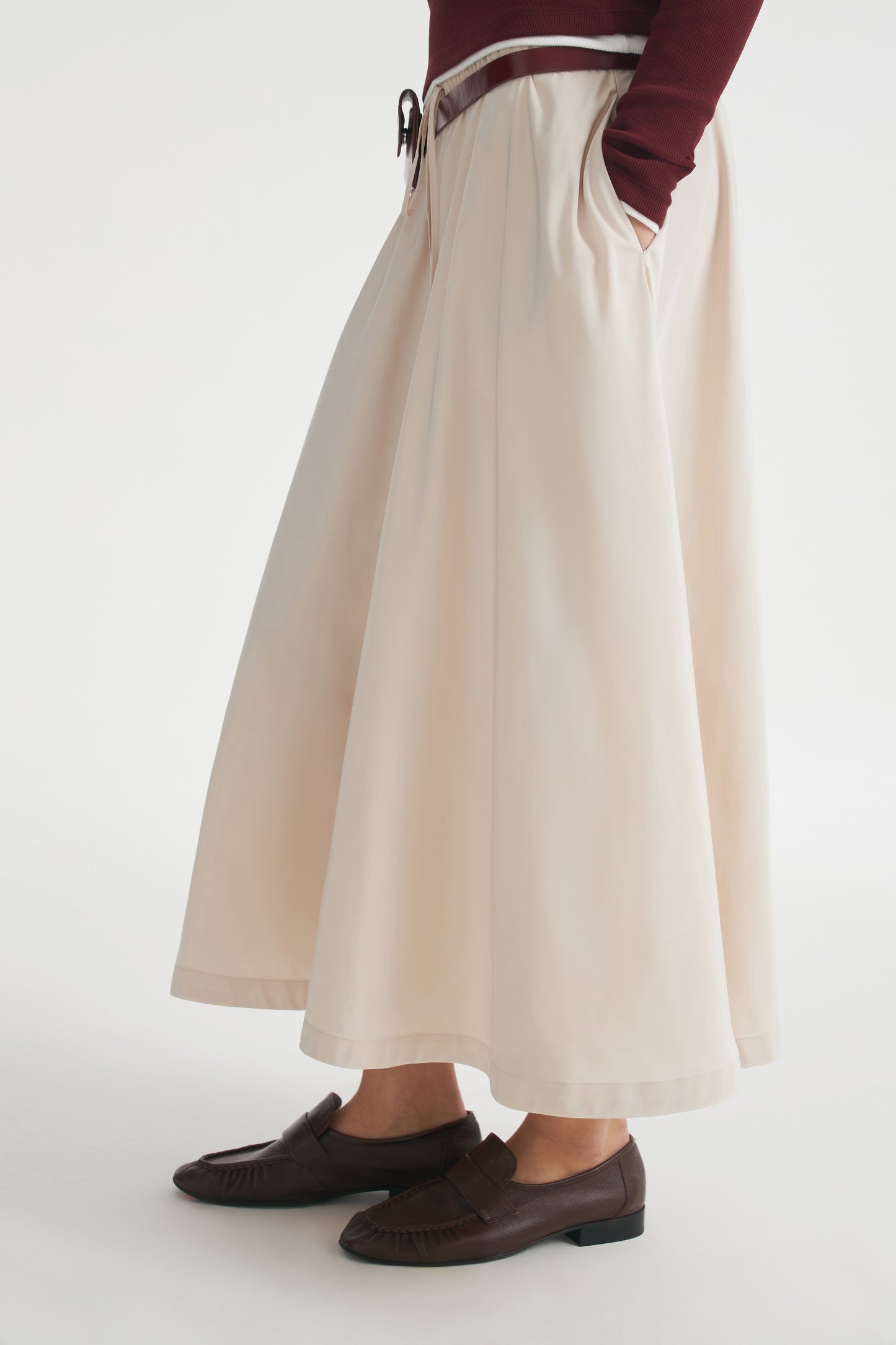 LIGHT BEIGE