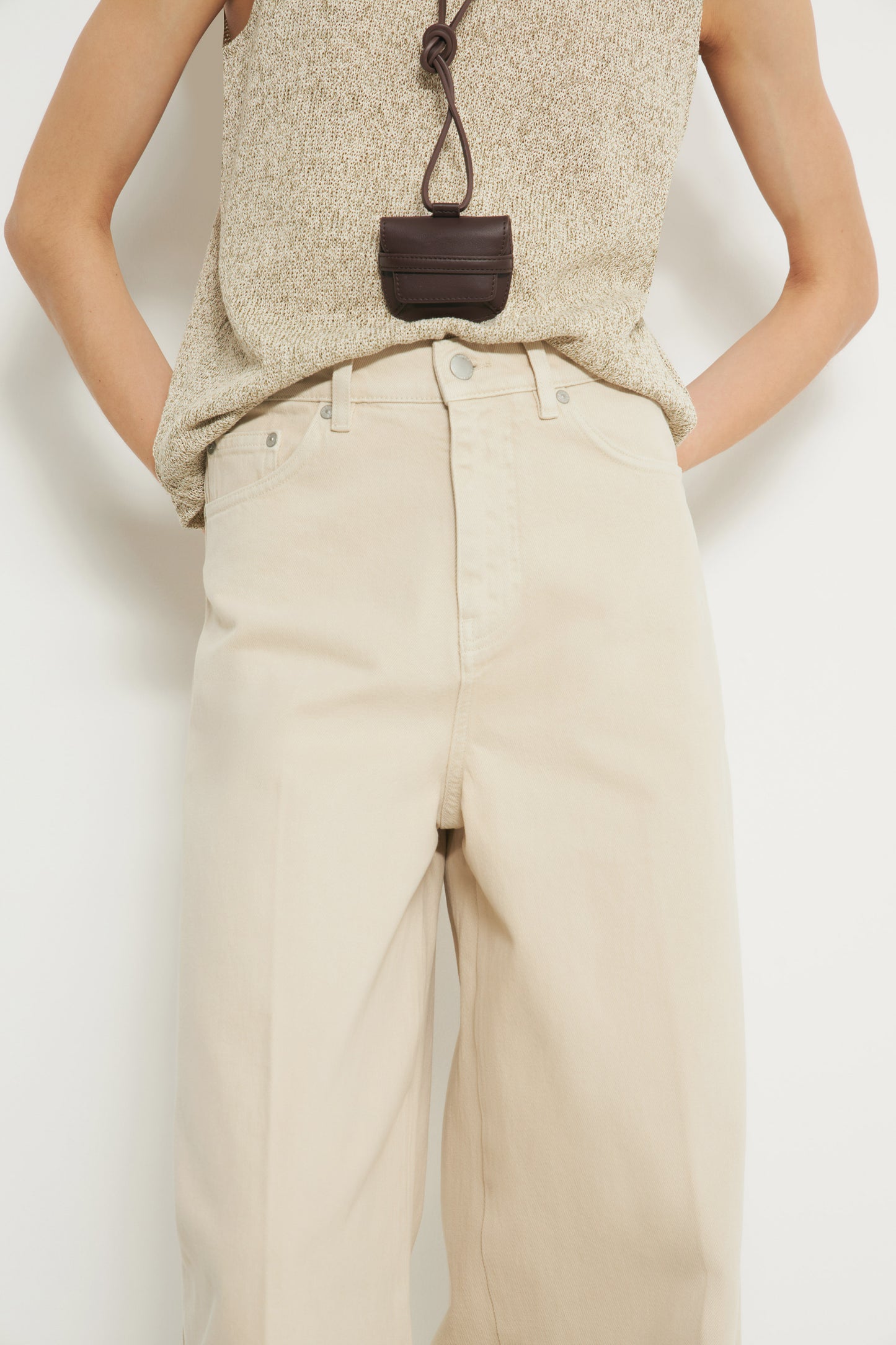 POWDER BEIGE