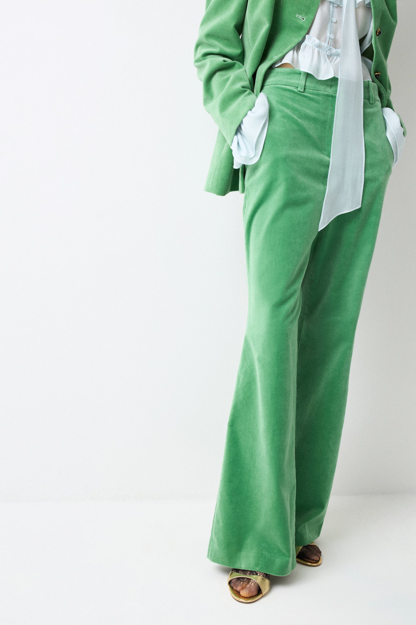 GREEN