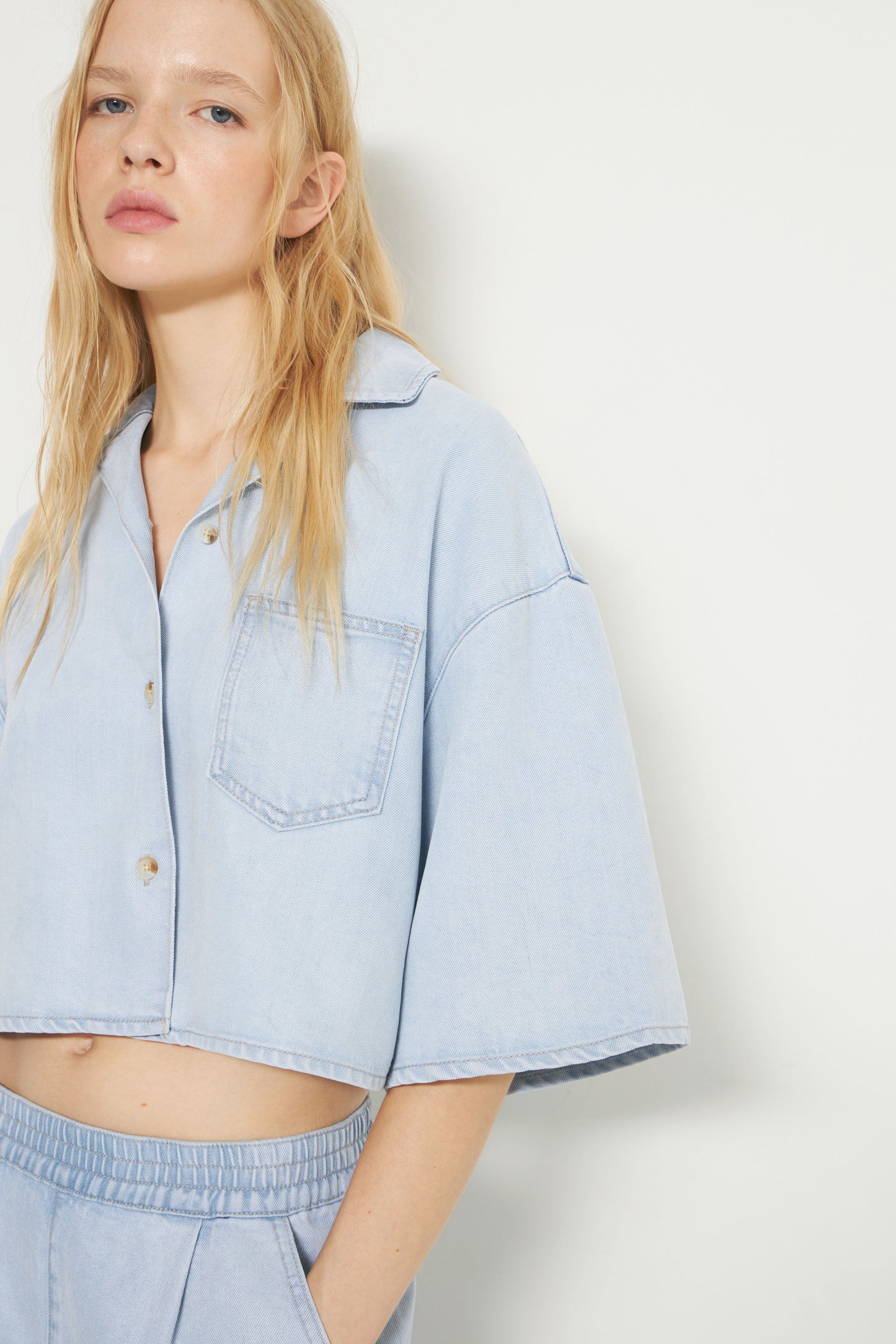 LIGHT BLUE