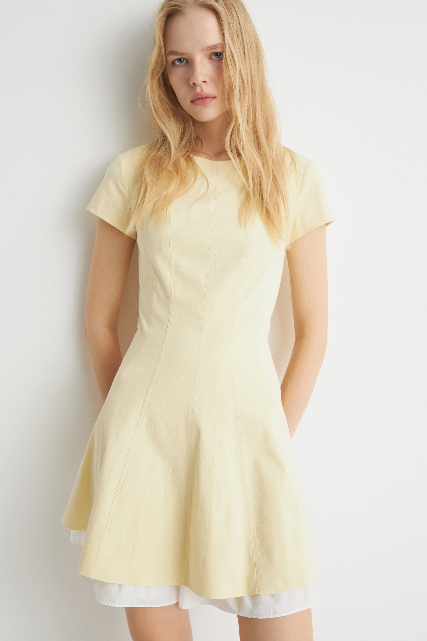 LIGHT YELLOW