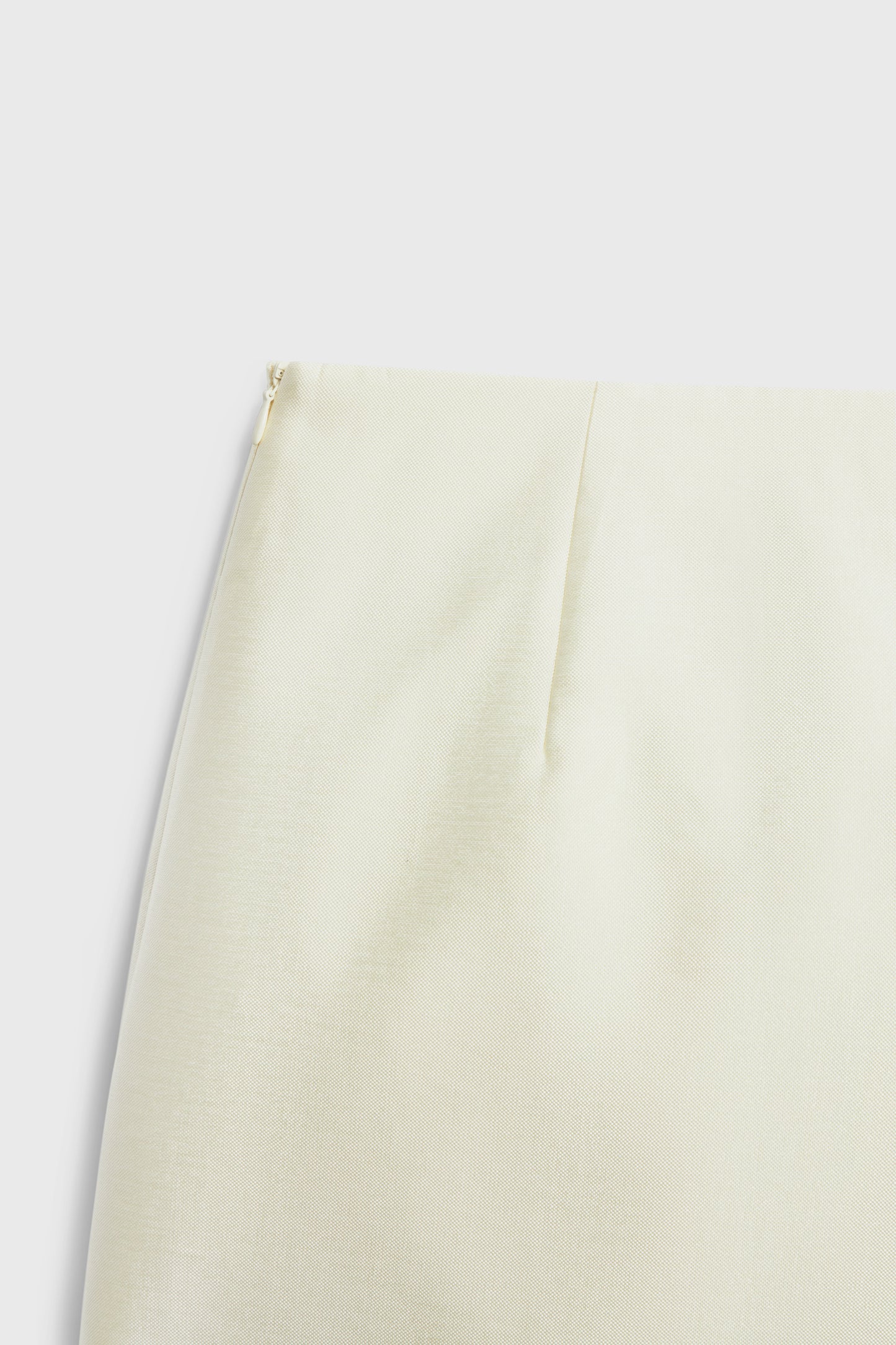 LIGHT YELLOW