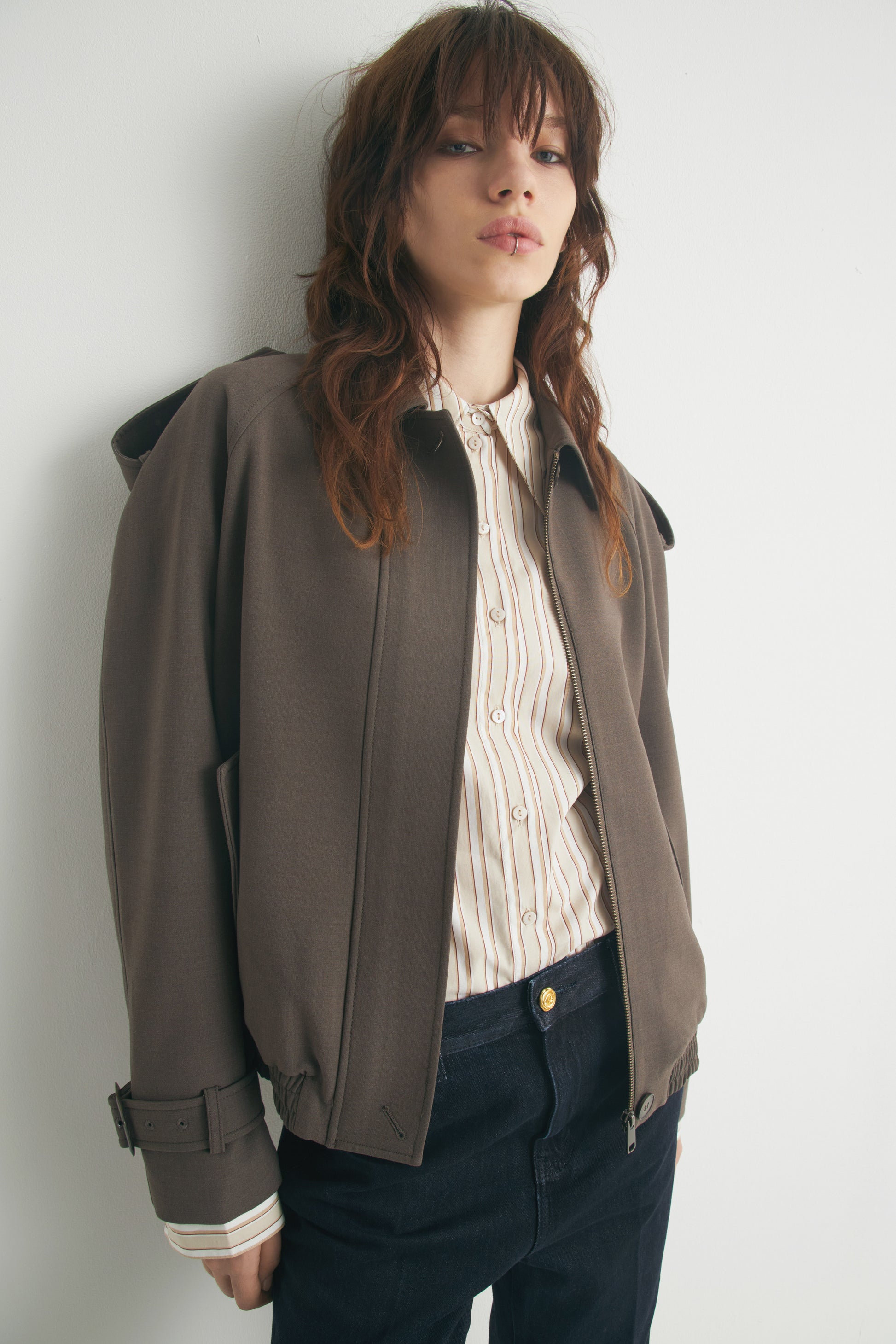 DARK BROWN