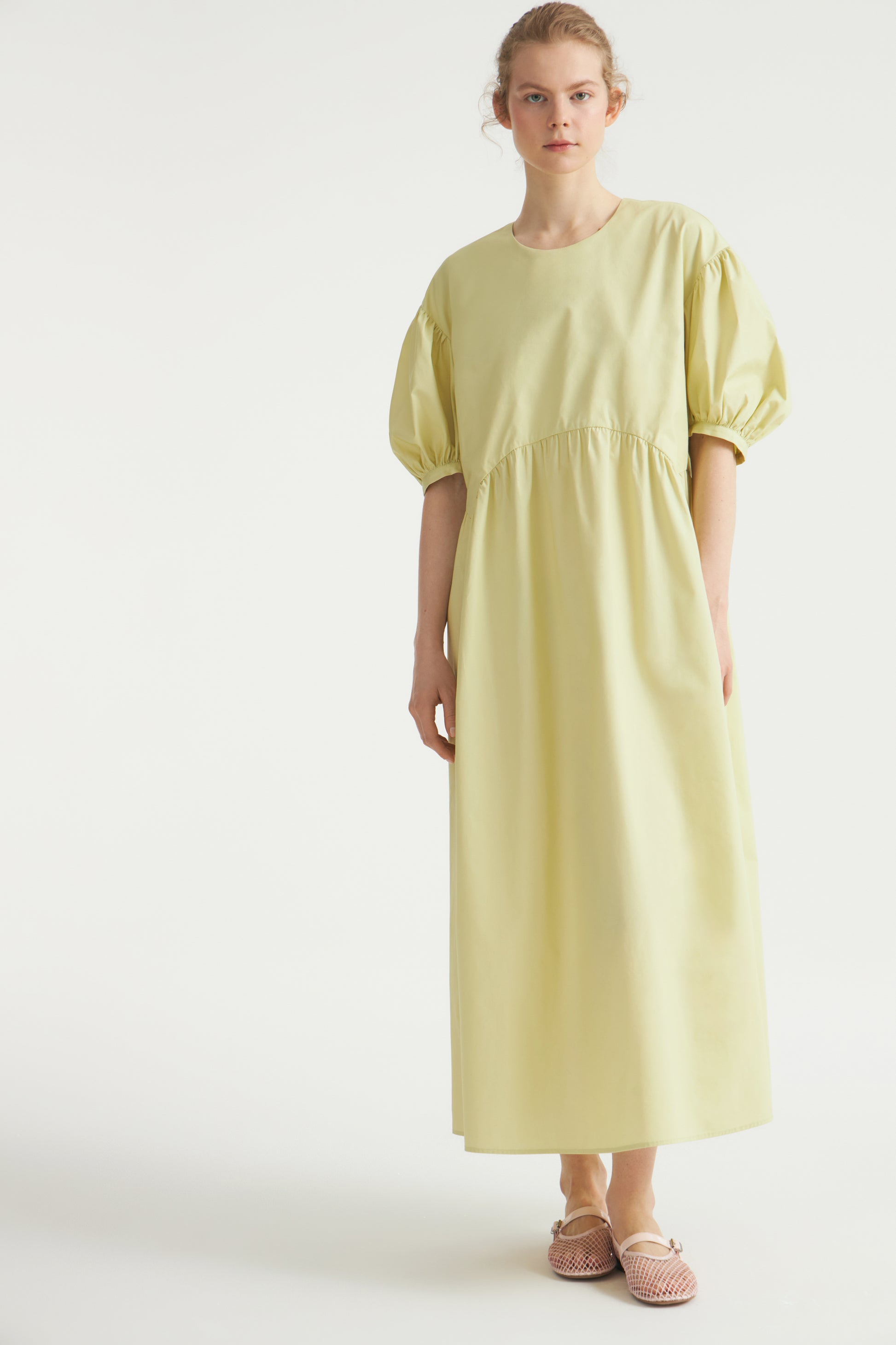LIGHT GREEN
