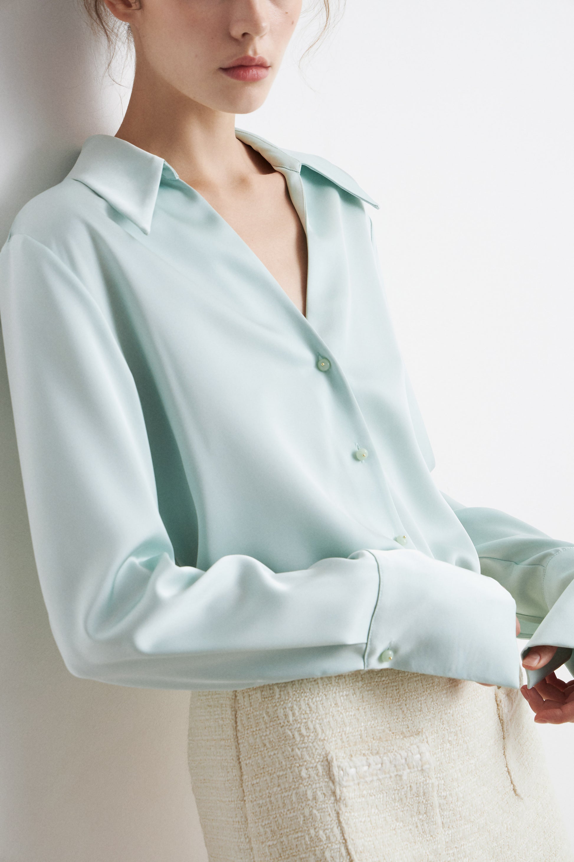 LIGHT GREEN