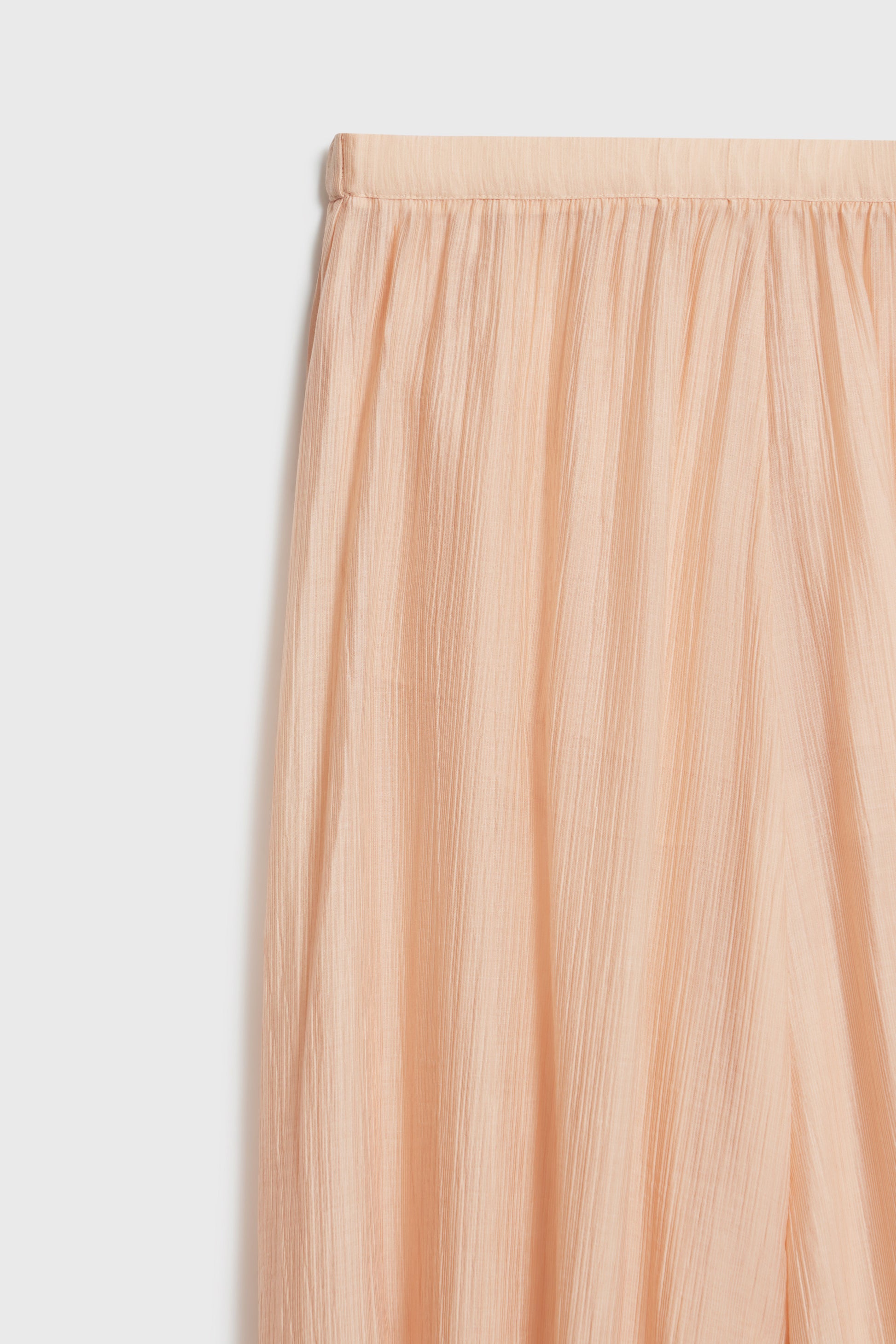 LIGHT PEACH