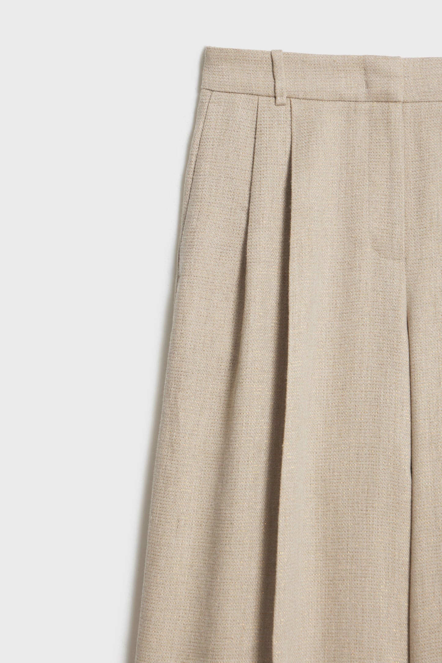 LIGHT BEIGE
