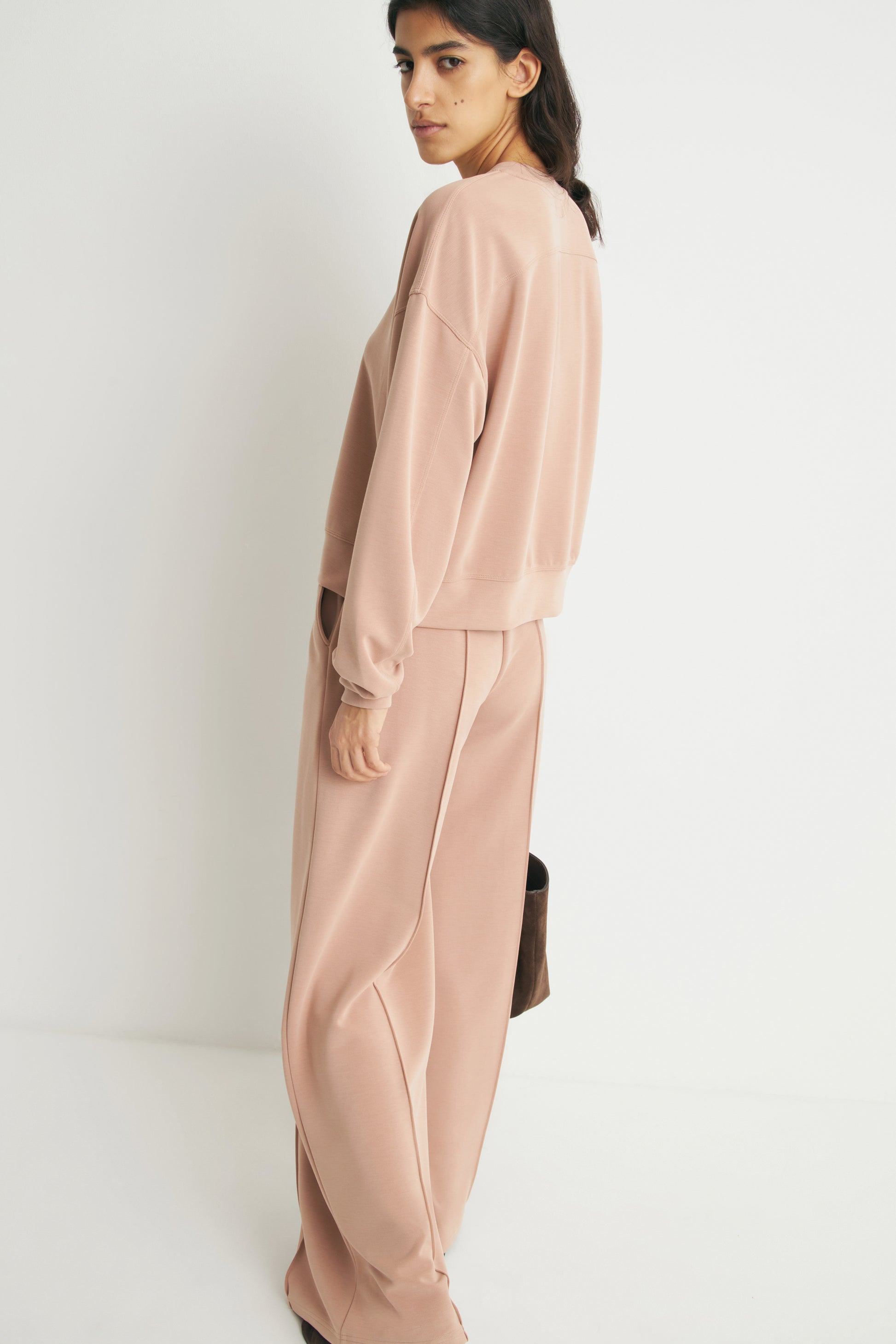 NUDE BEIGE