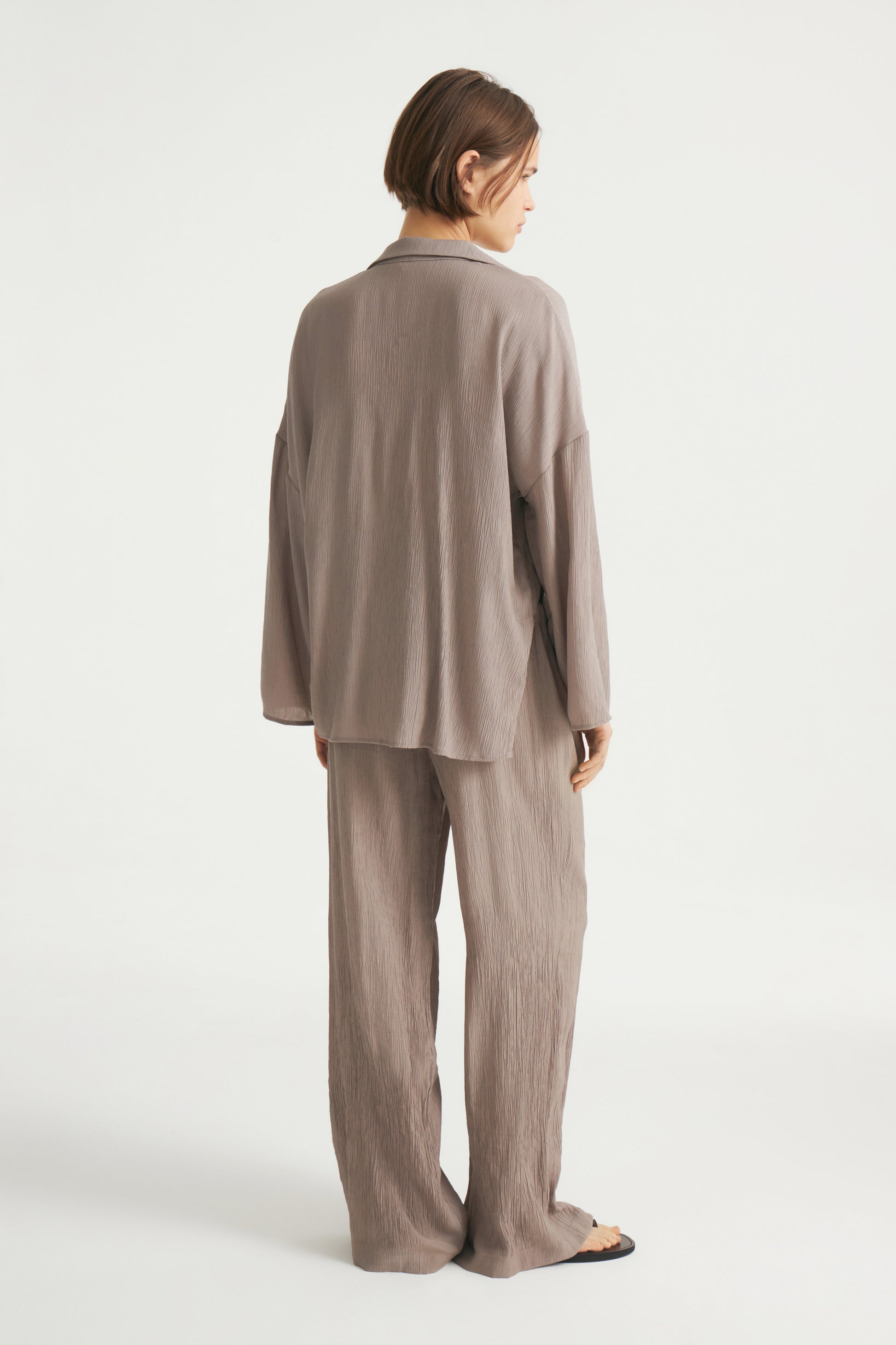 GREY BEIGE