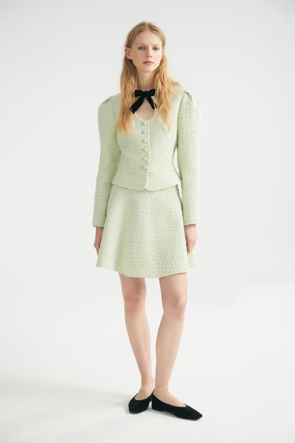 LIGHT GREEN