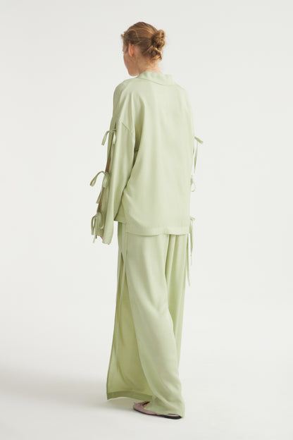LIGHT GREEN