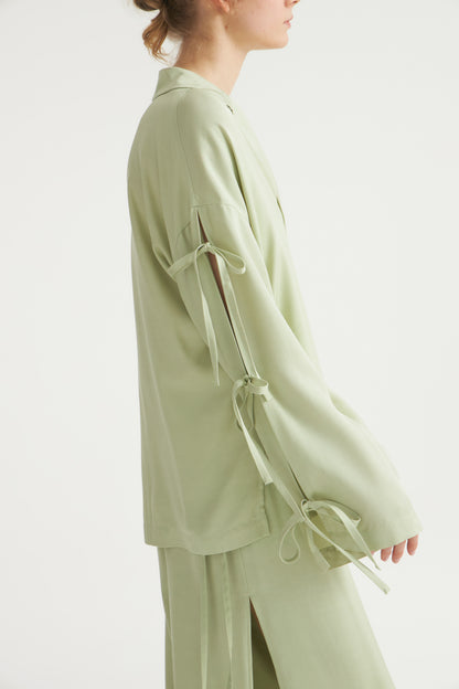 LIGHT GREEN
