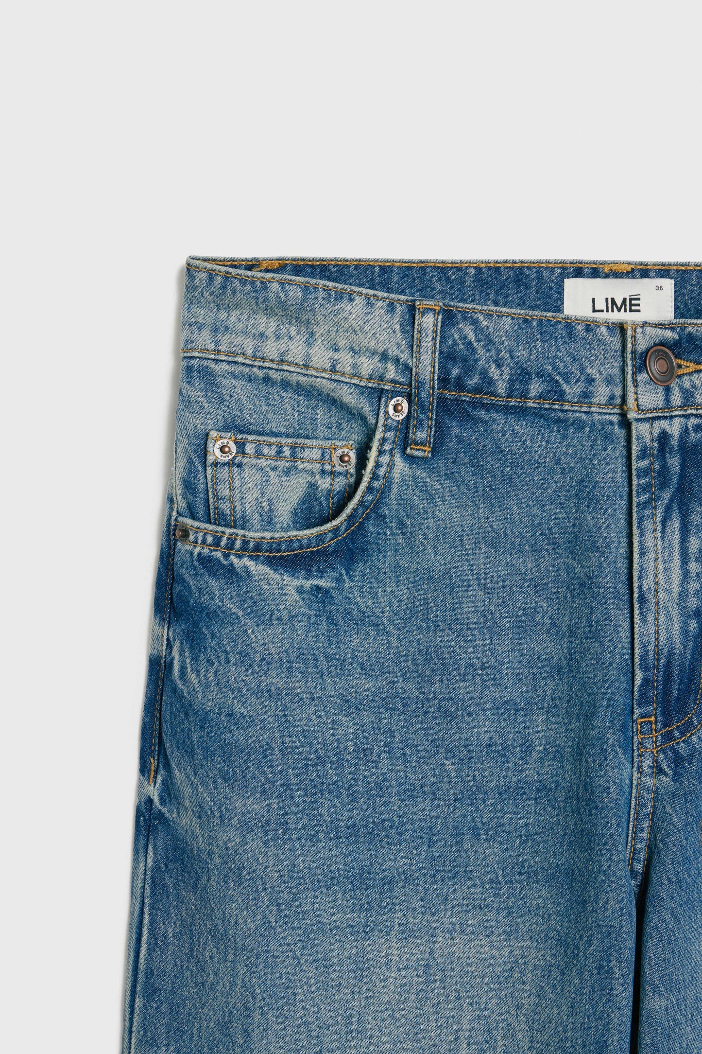VINTAGE BLUE