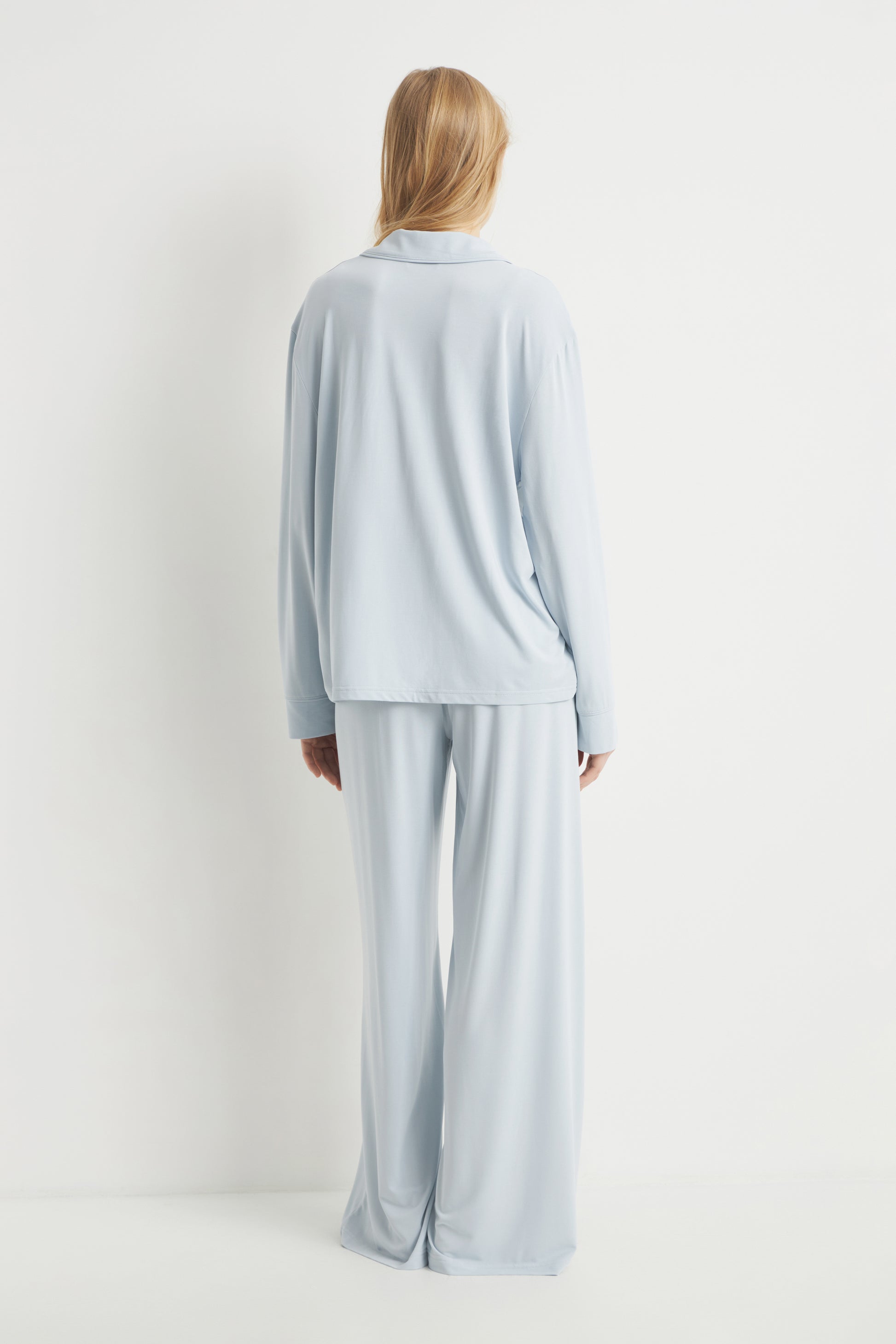 GREY BLUE