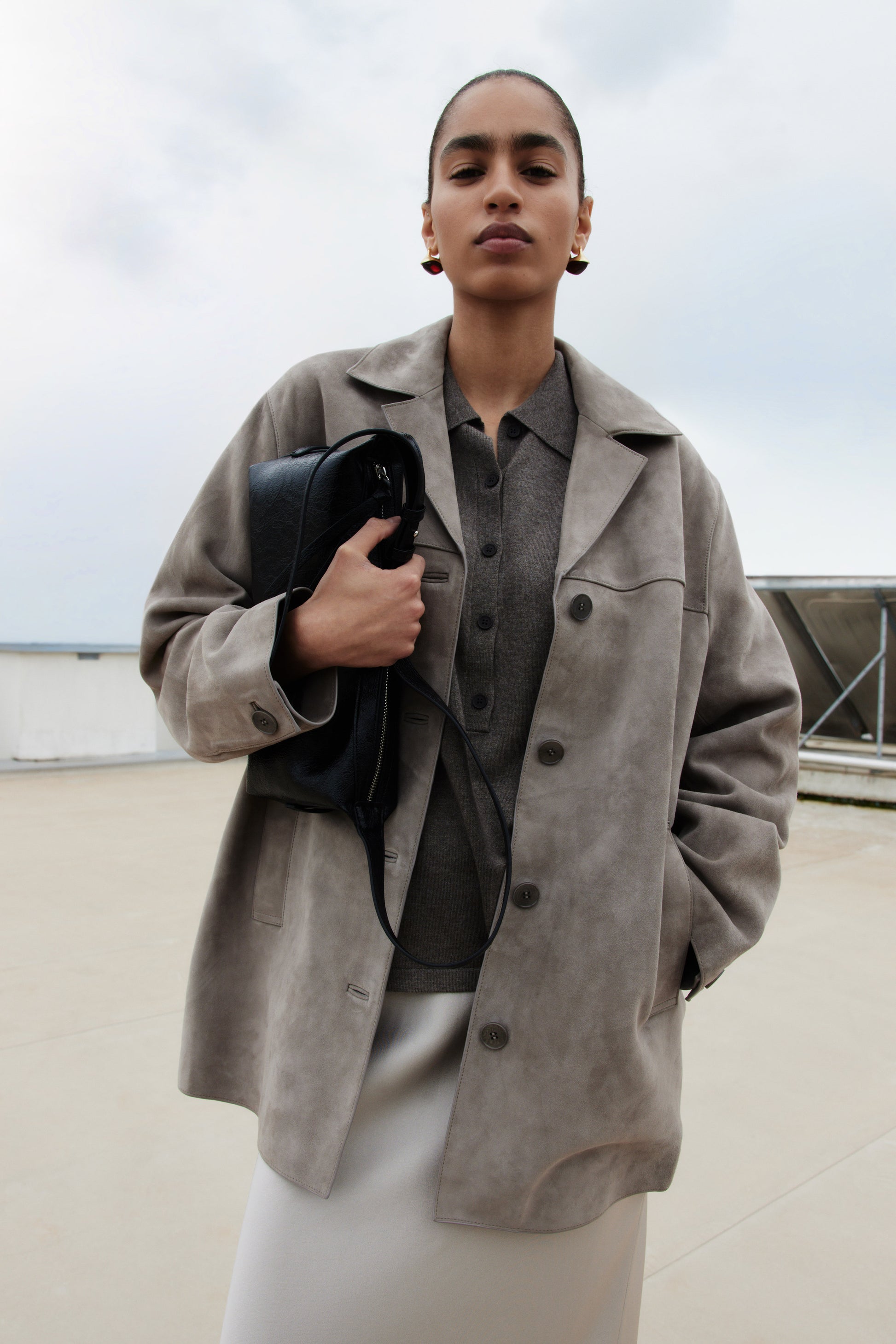 GREY BEIGE