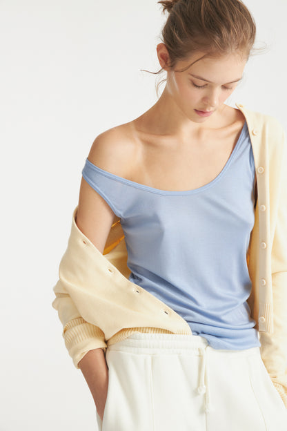 LIGHT BLUE