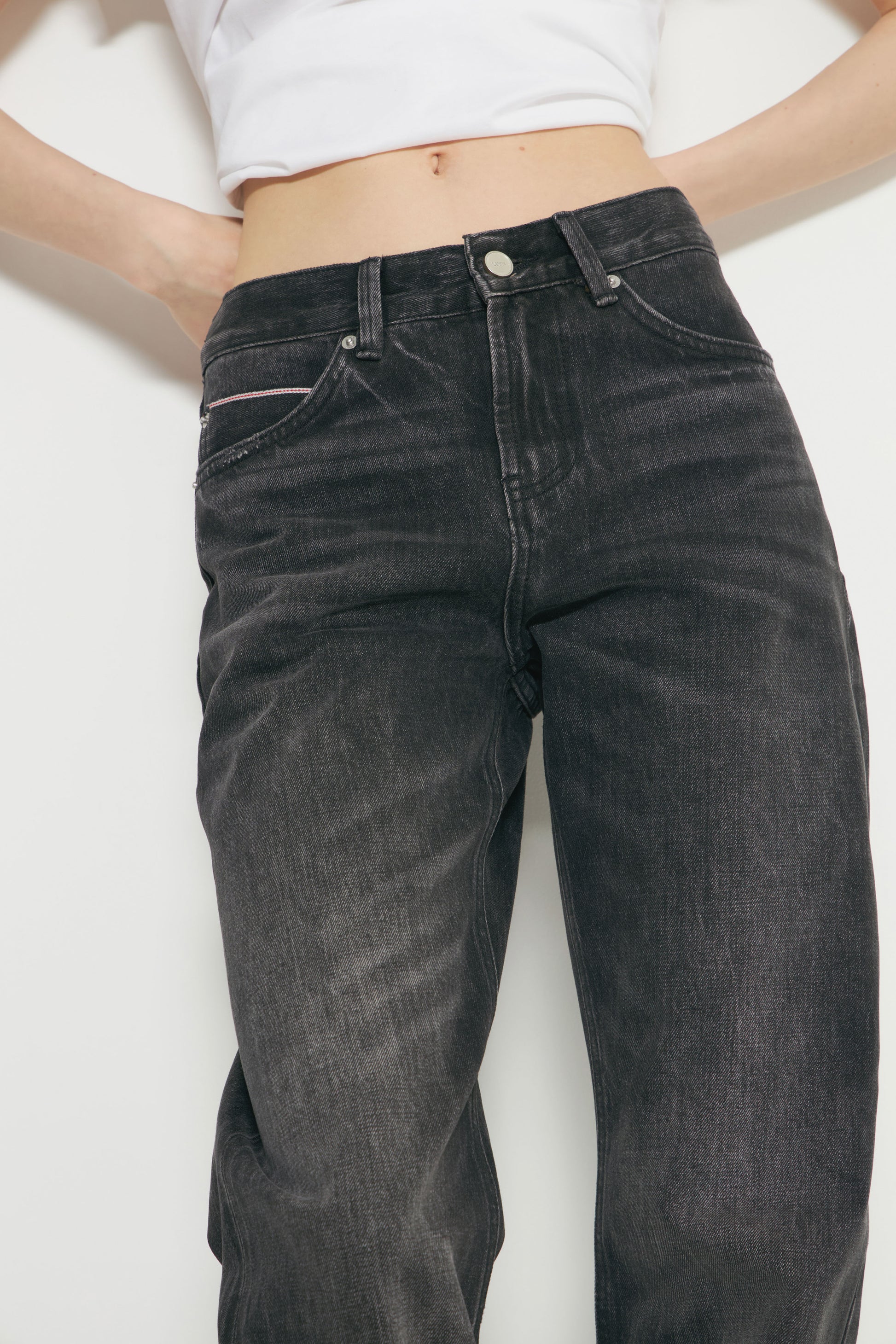 WASHED BLACK