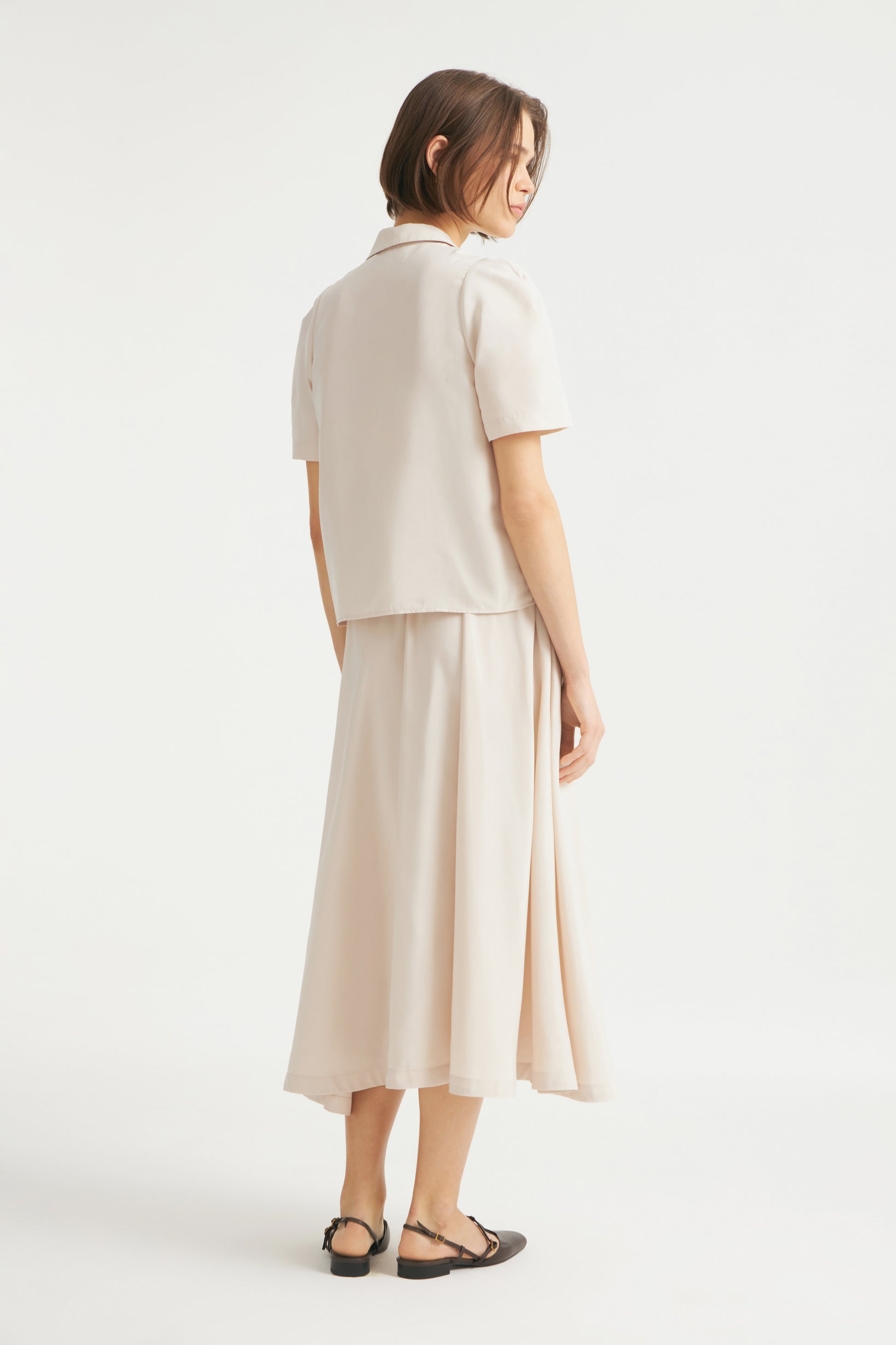 LIGHT BEIGE