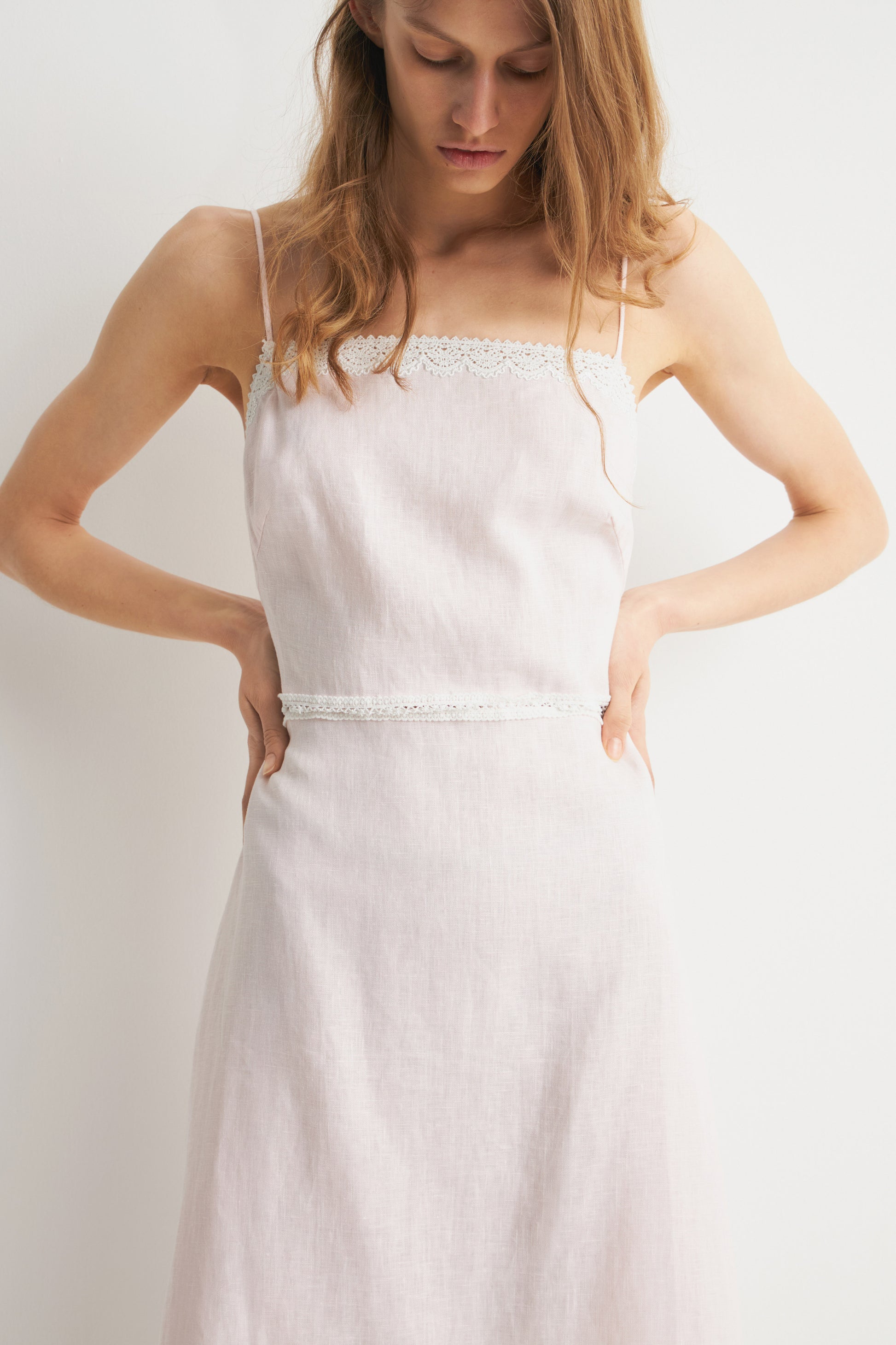 LIGHT PINK