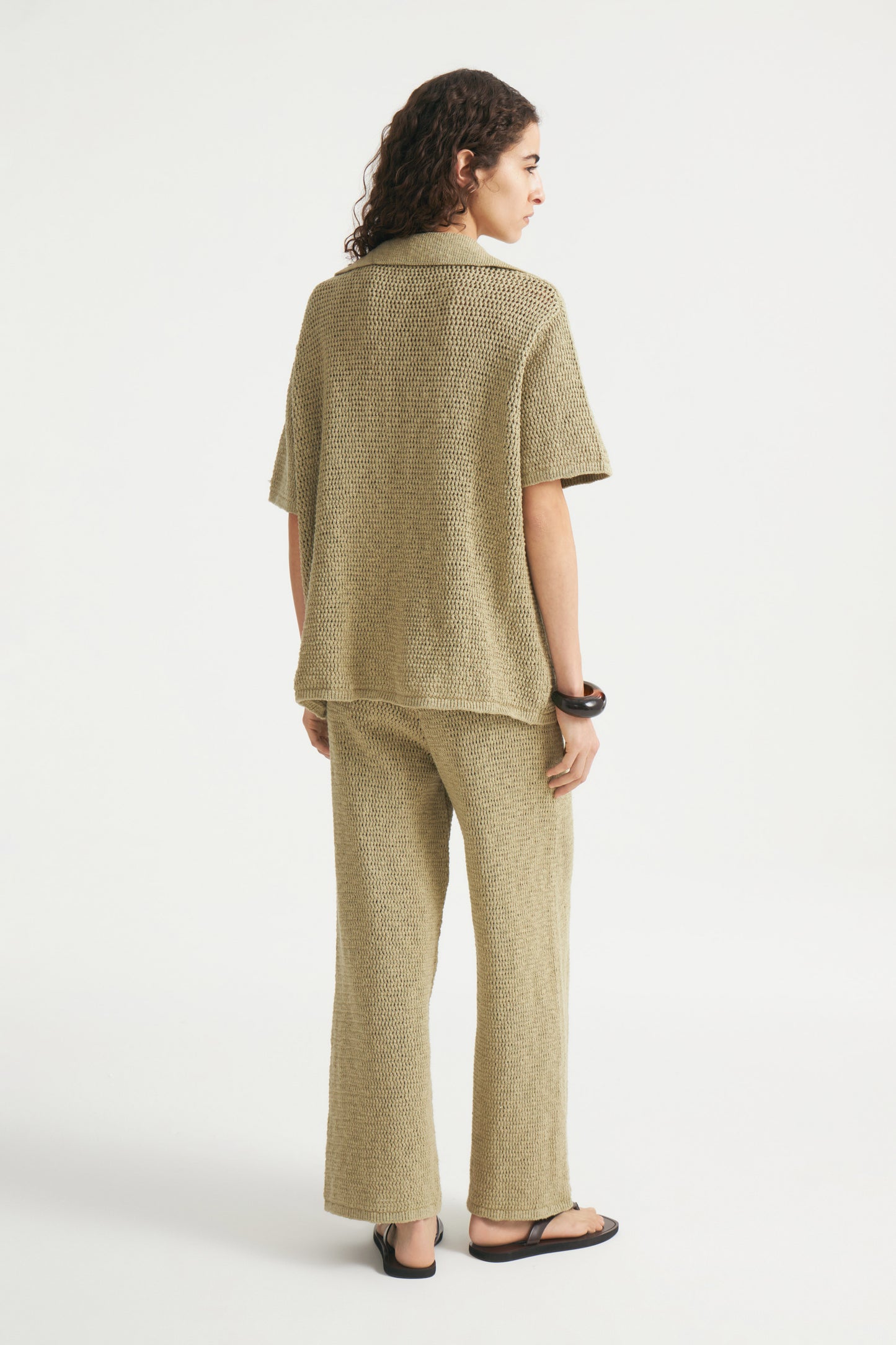 LIGHT OLIVE