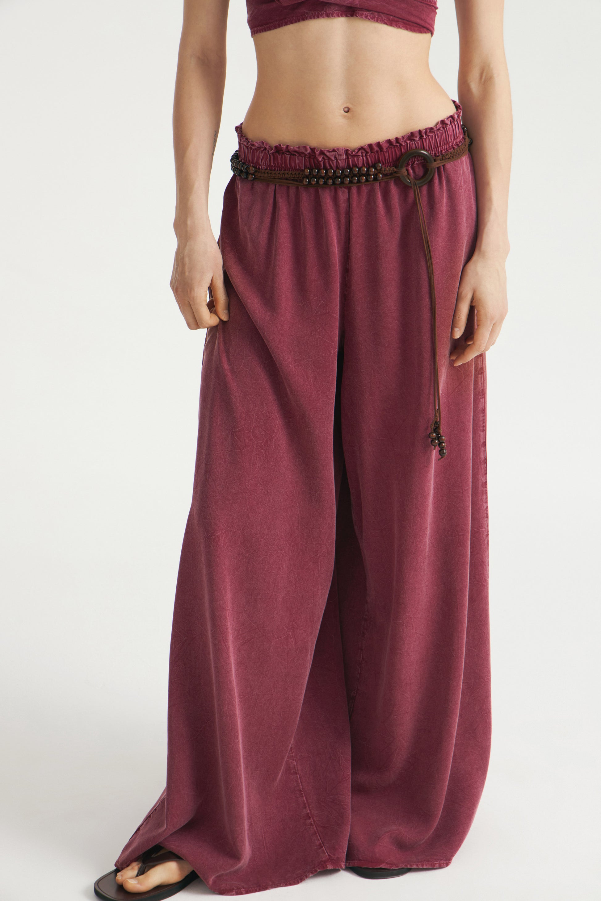 DARK BROWN