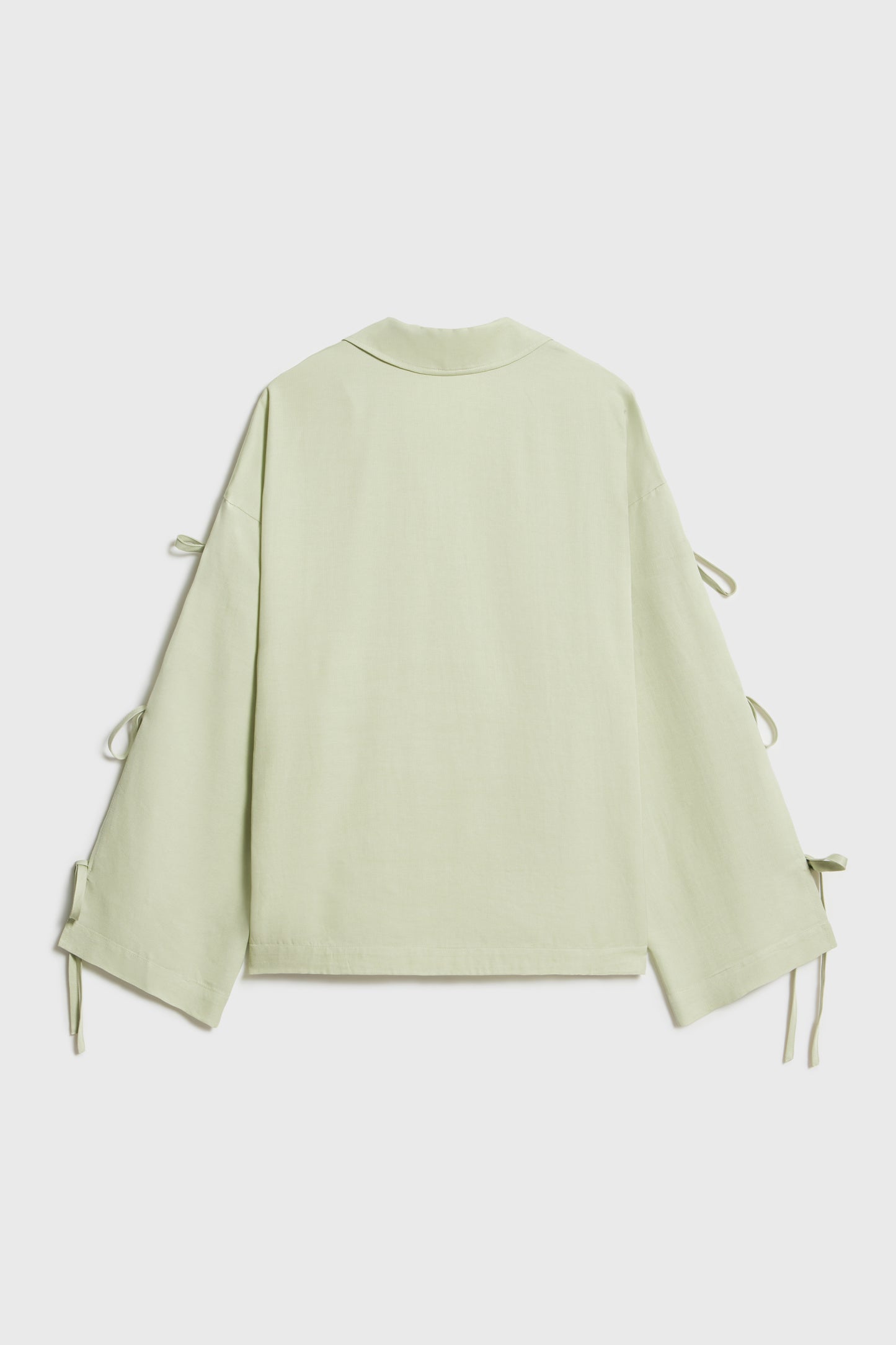LIGHT GREEN