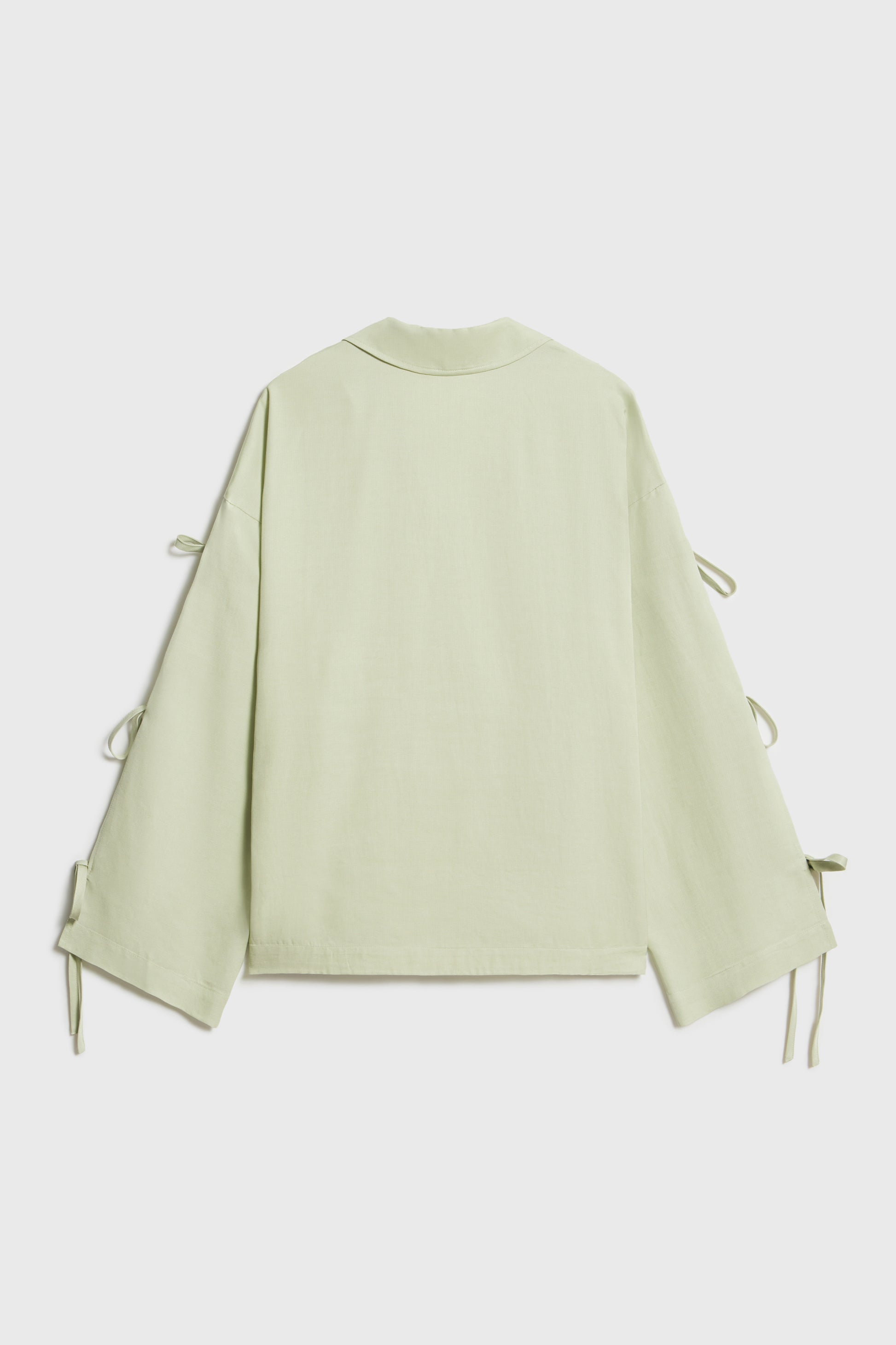 LIGHT GREEN