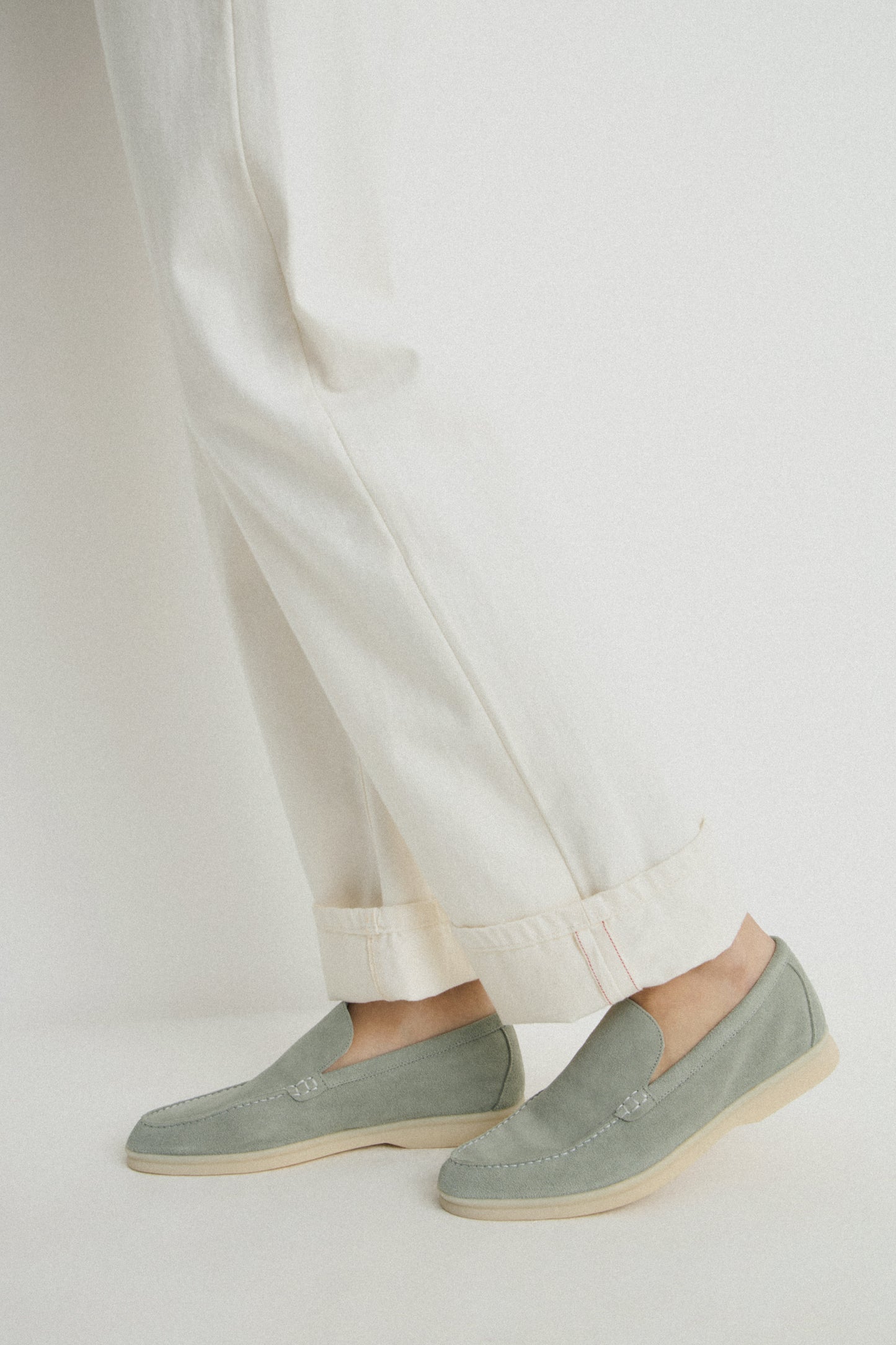 LIGHT GREEN