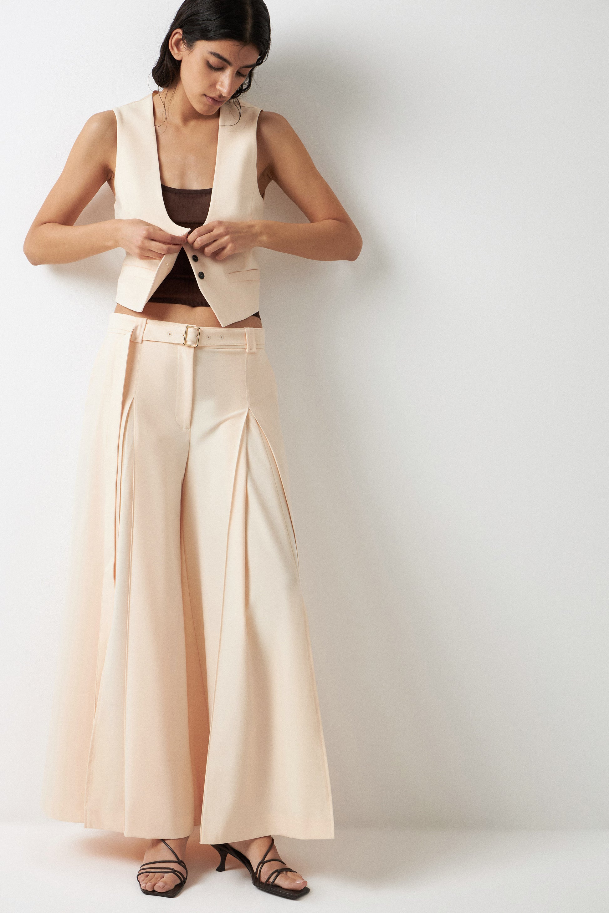 GOLD BEIGE