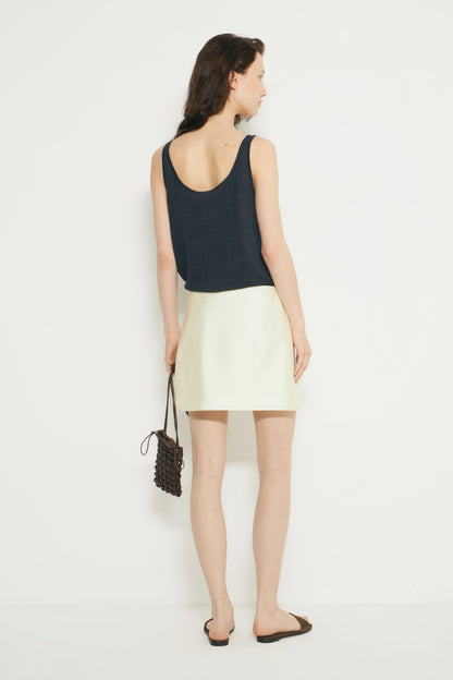 LIGHT YELLOW