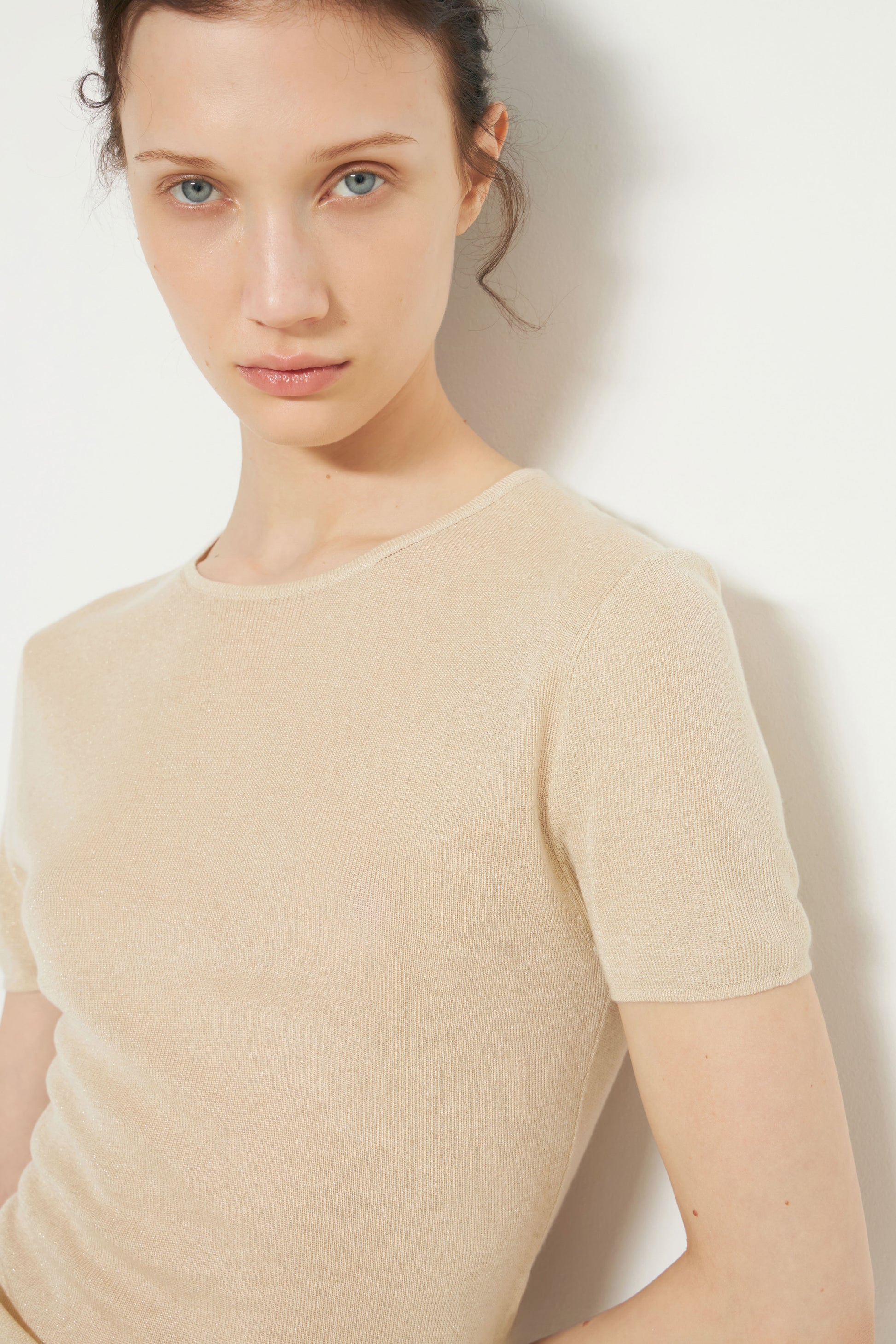 LIGHT BEIGE