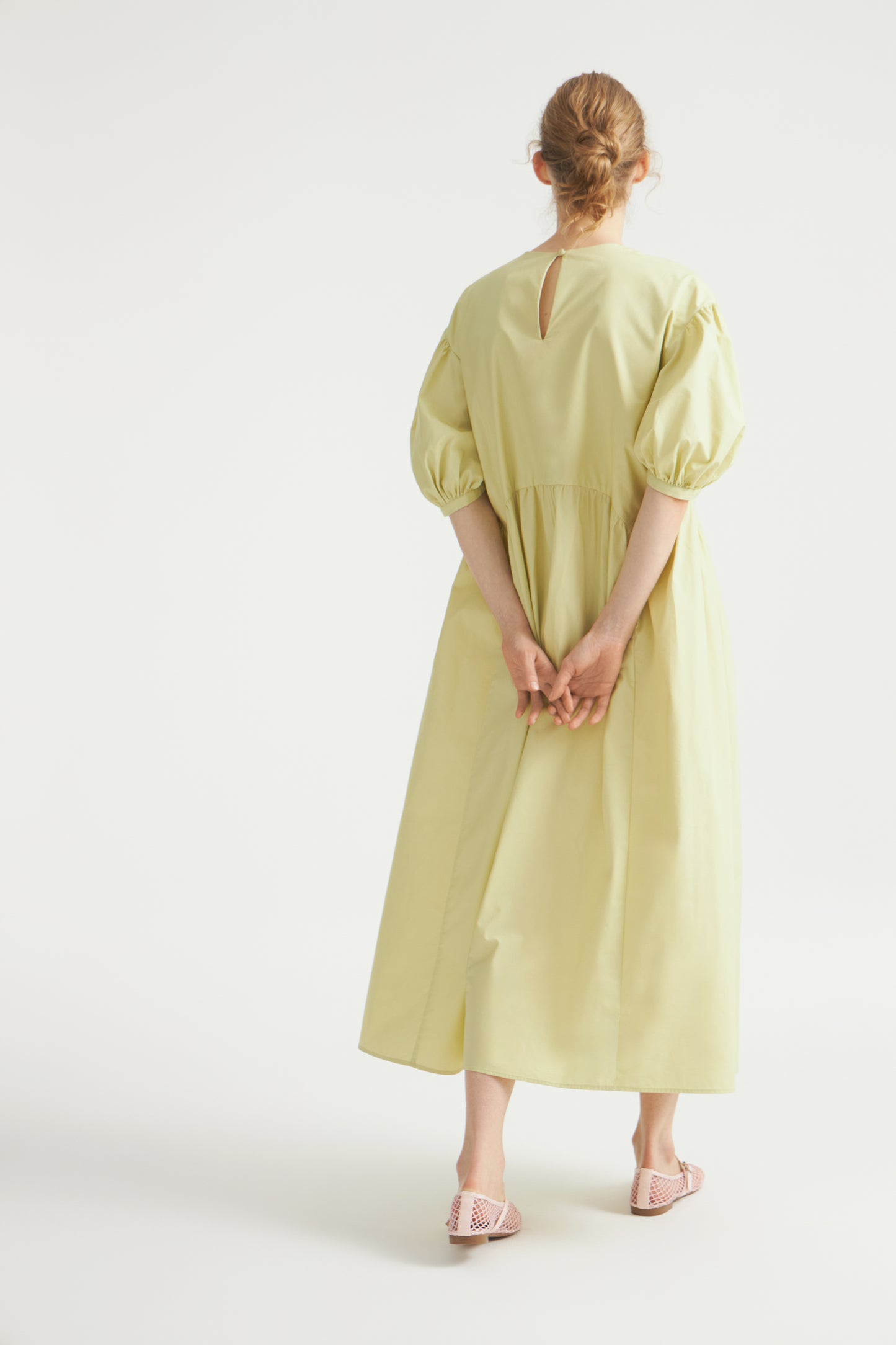 LIGHT GREEN