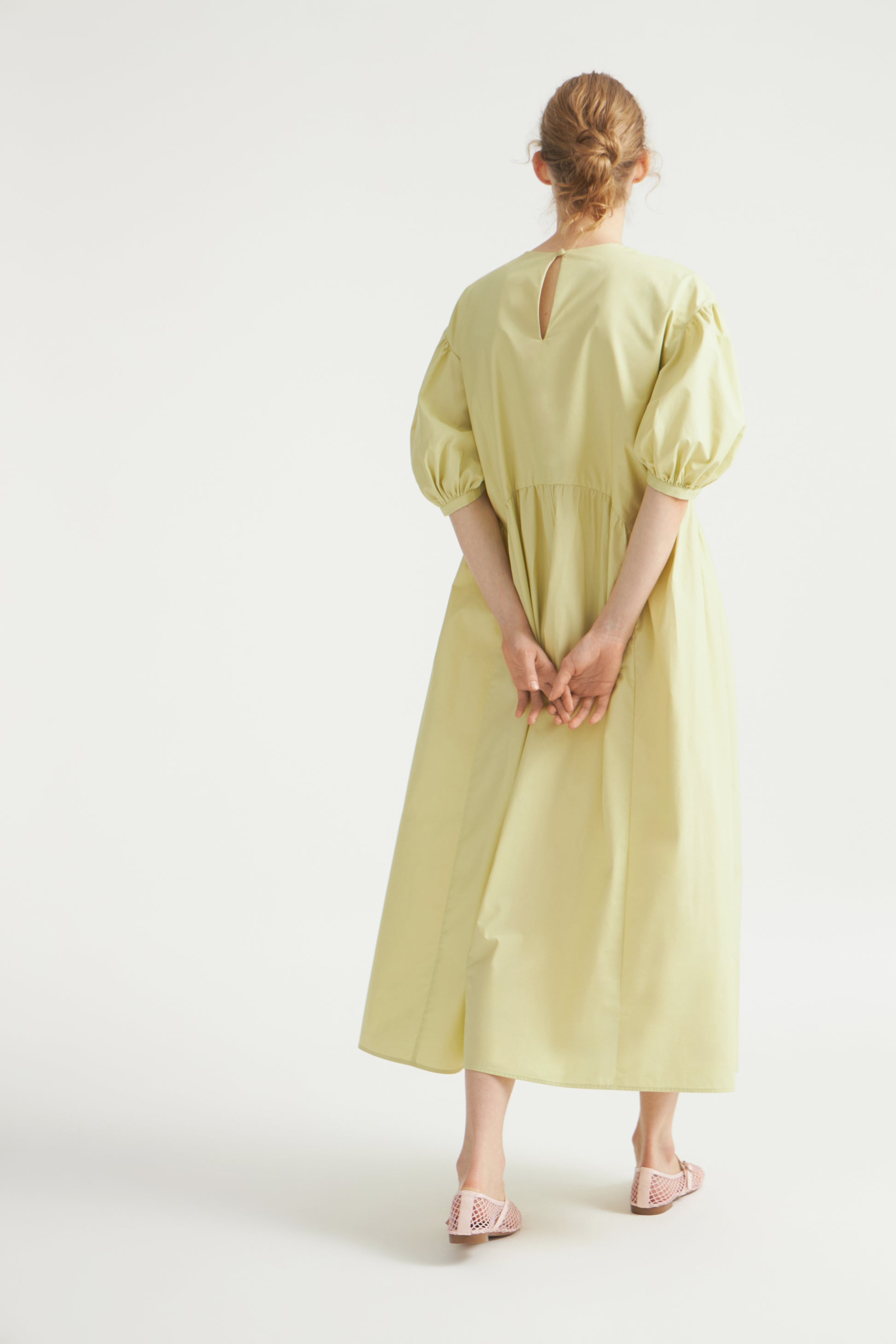 LIGHT GREEN