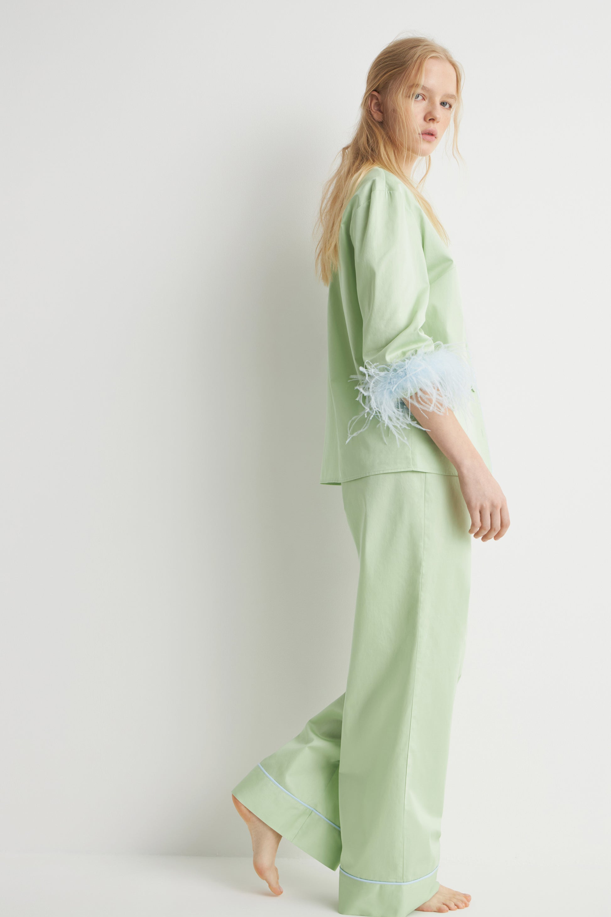 LIGHT GREEN