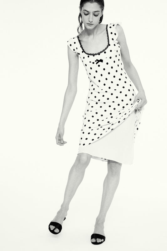 BLACK/WHITE