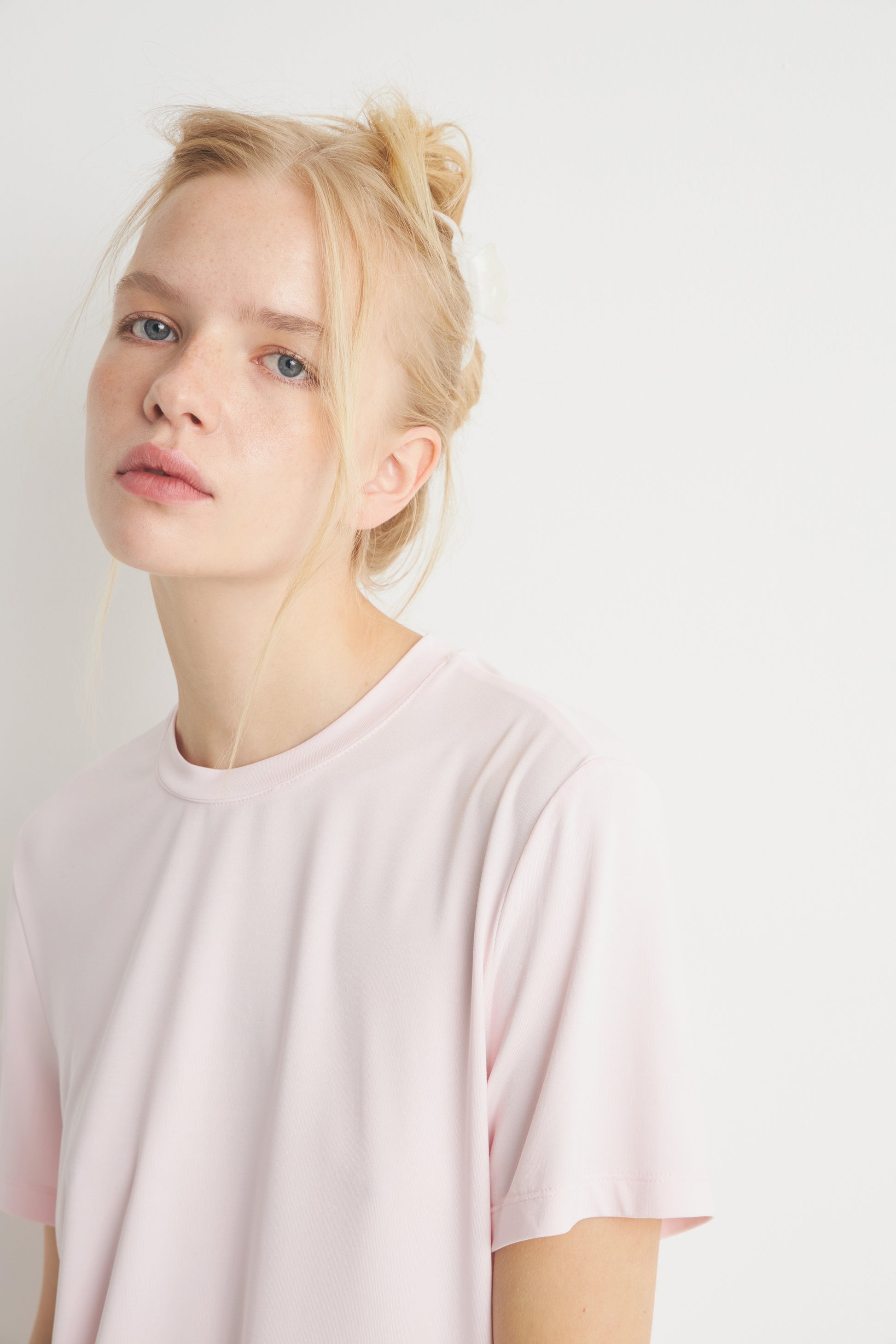 LIGHT PINK