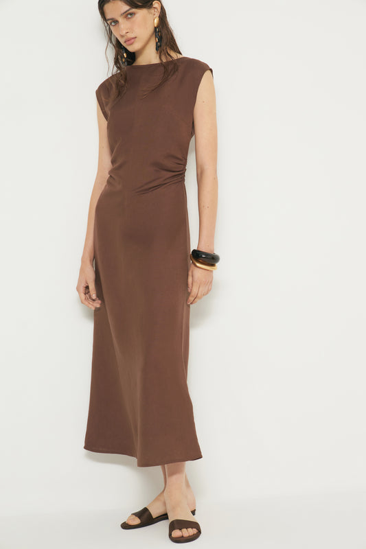 DARK BROWN