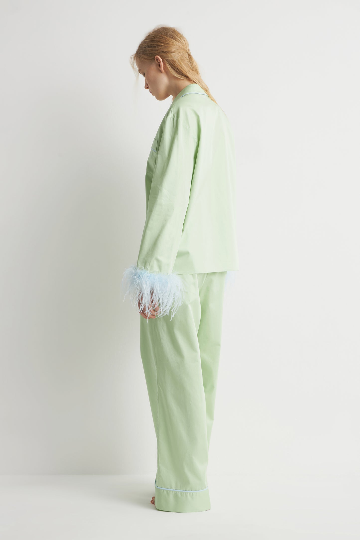 LIGHT GREEN