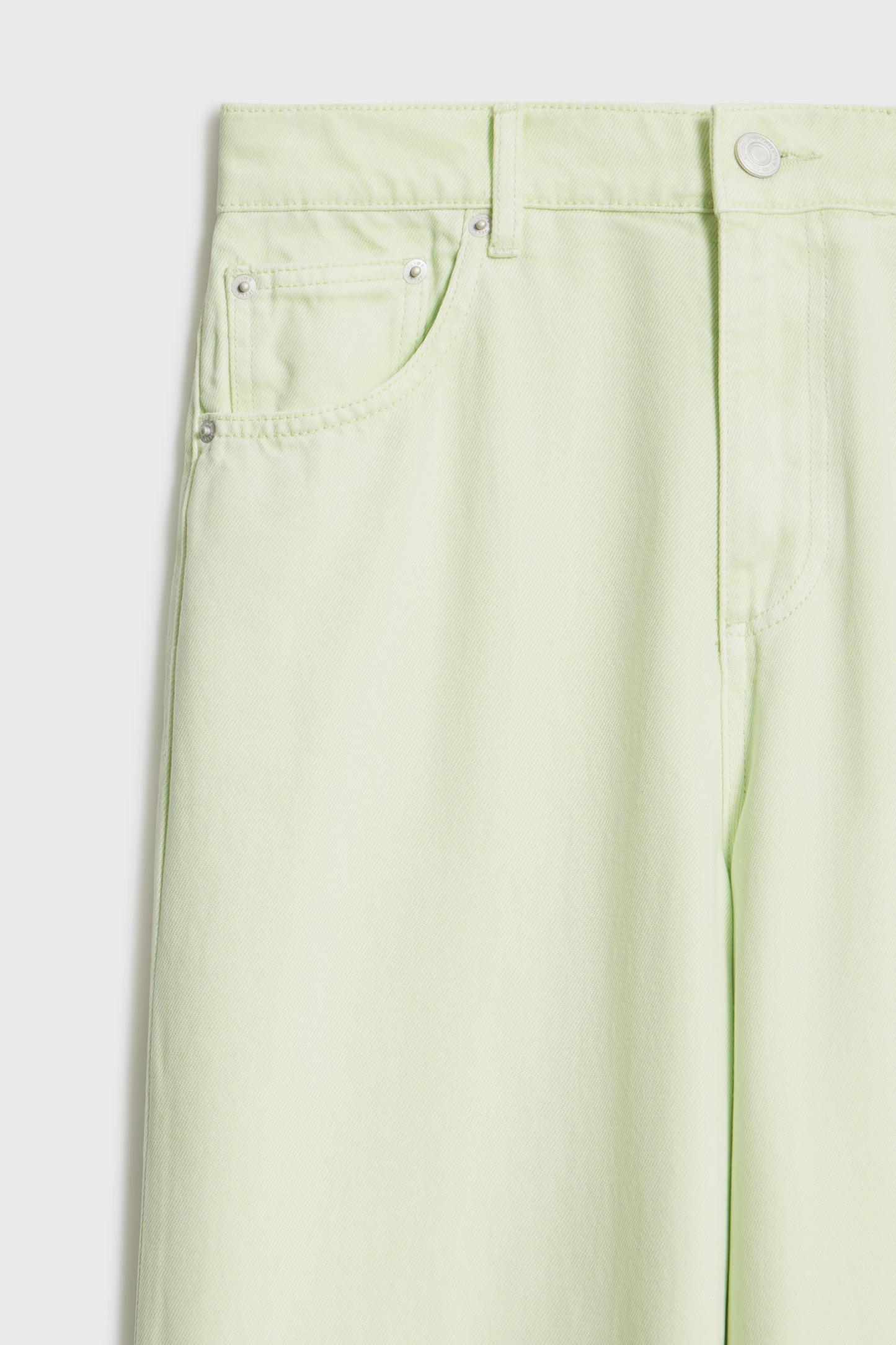 LIGHT GREEN