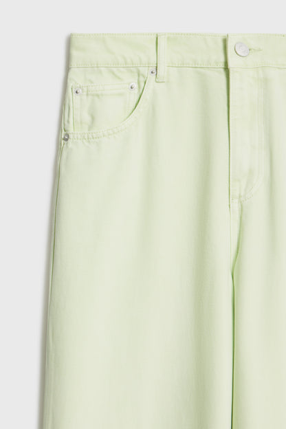 LIGHT GREEN