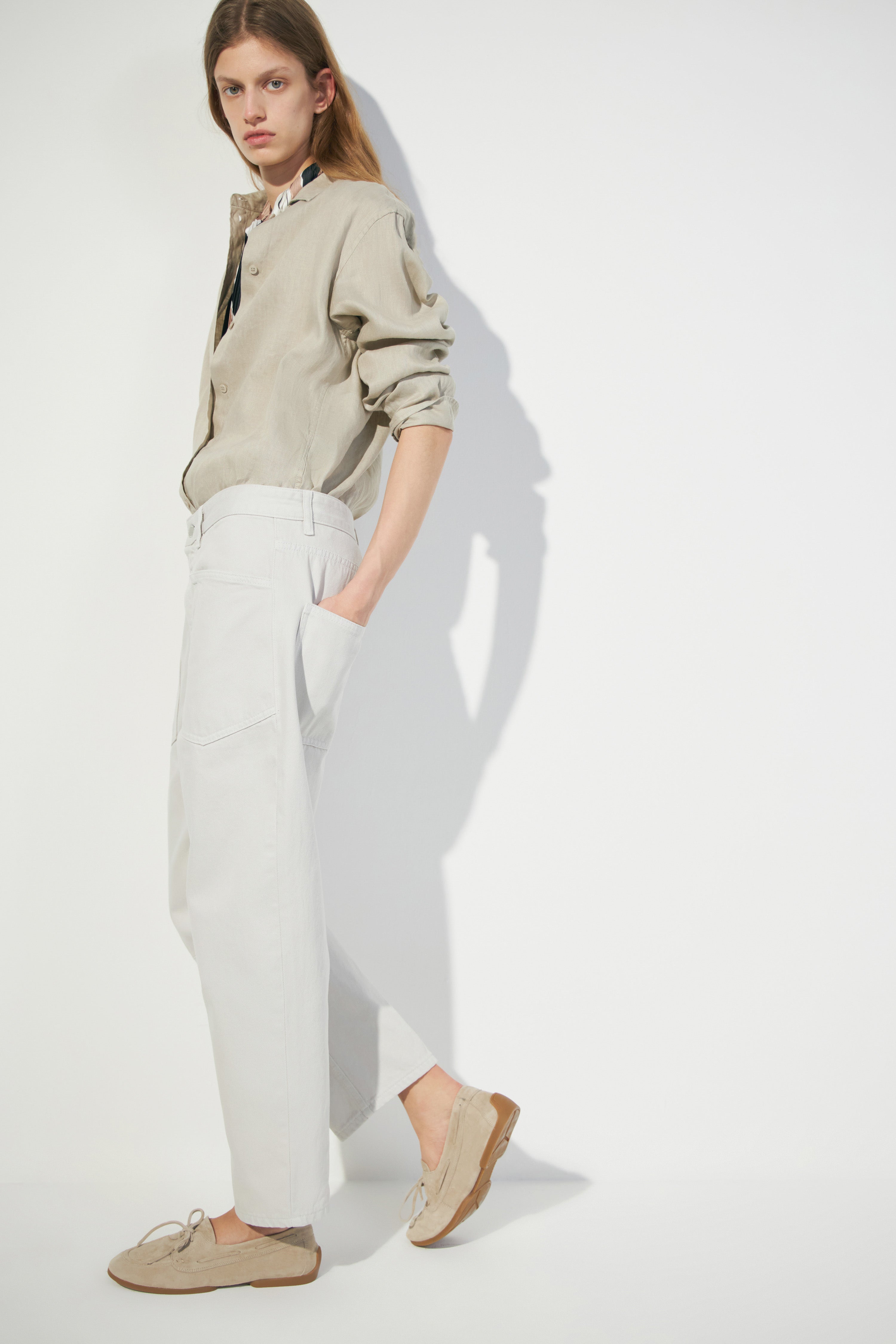 GREY BEIGE
