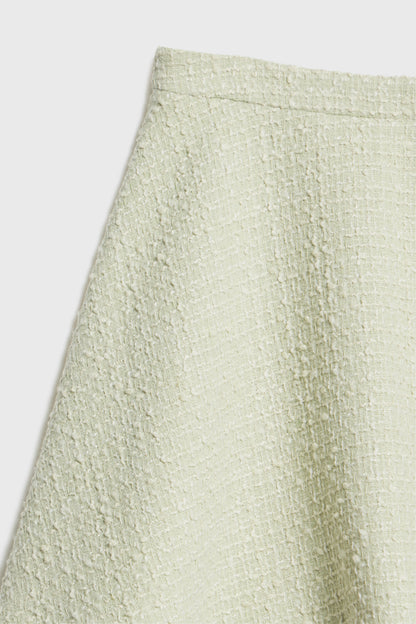 LIGHT GREEN