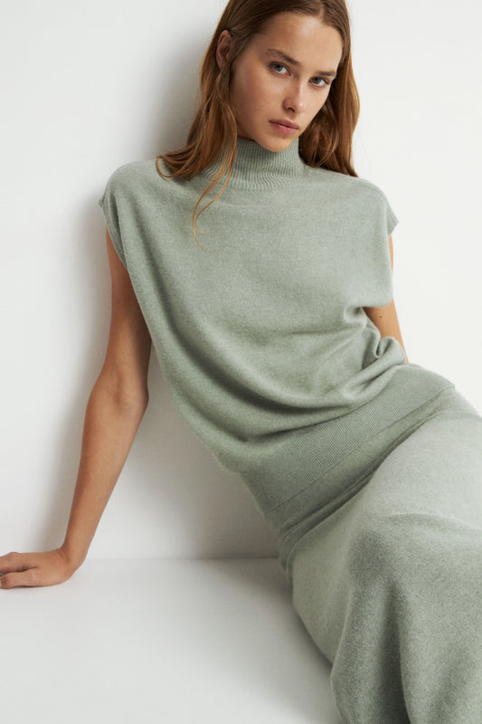 GRAY-GREEN