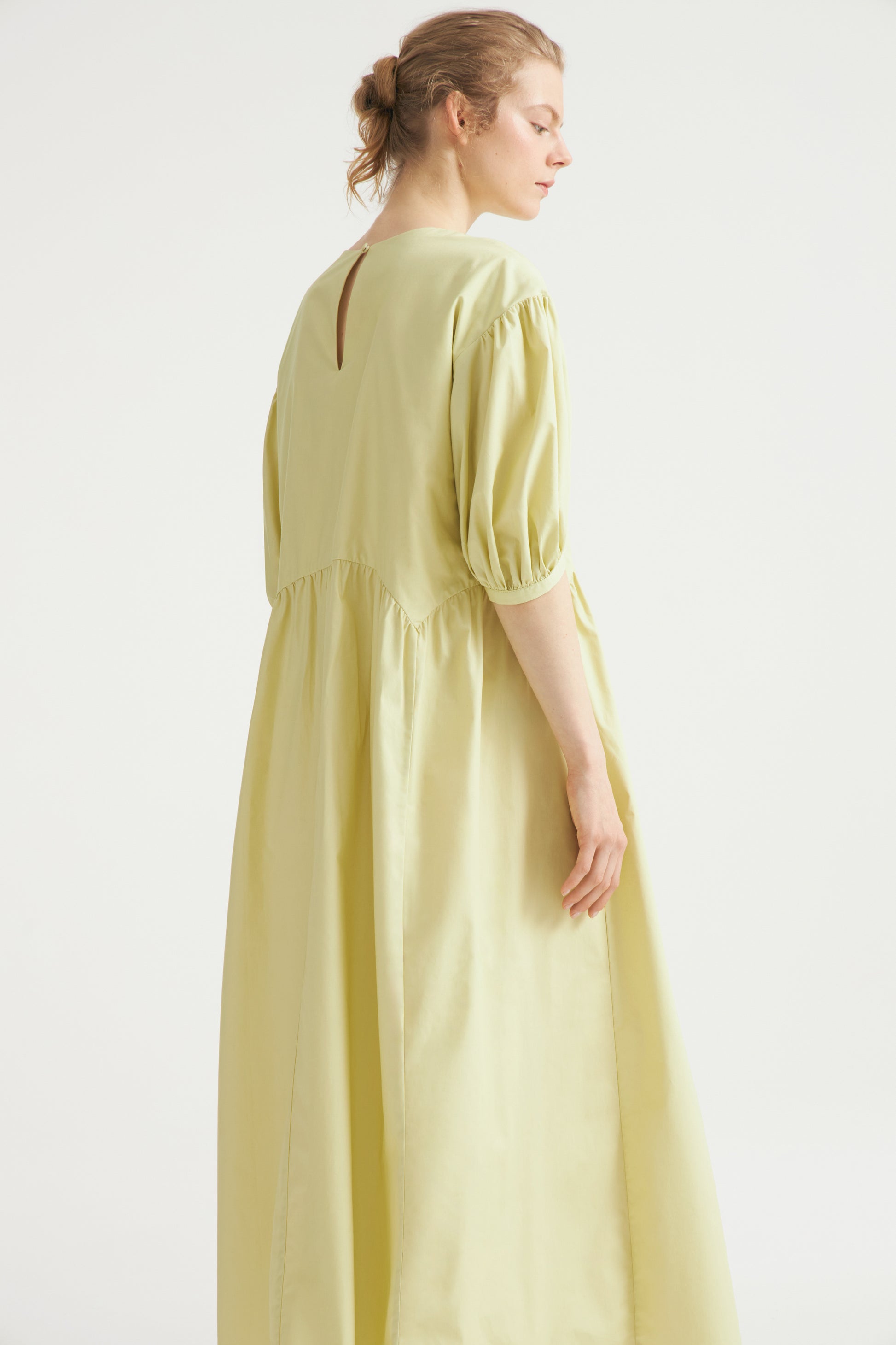 LIGHT GREEN